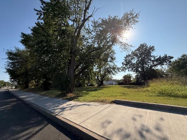 1.21 Acres North Kansas Expressway Property Photo 2
