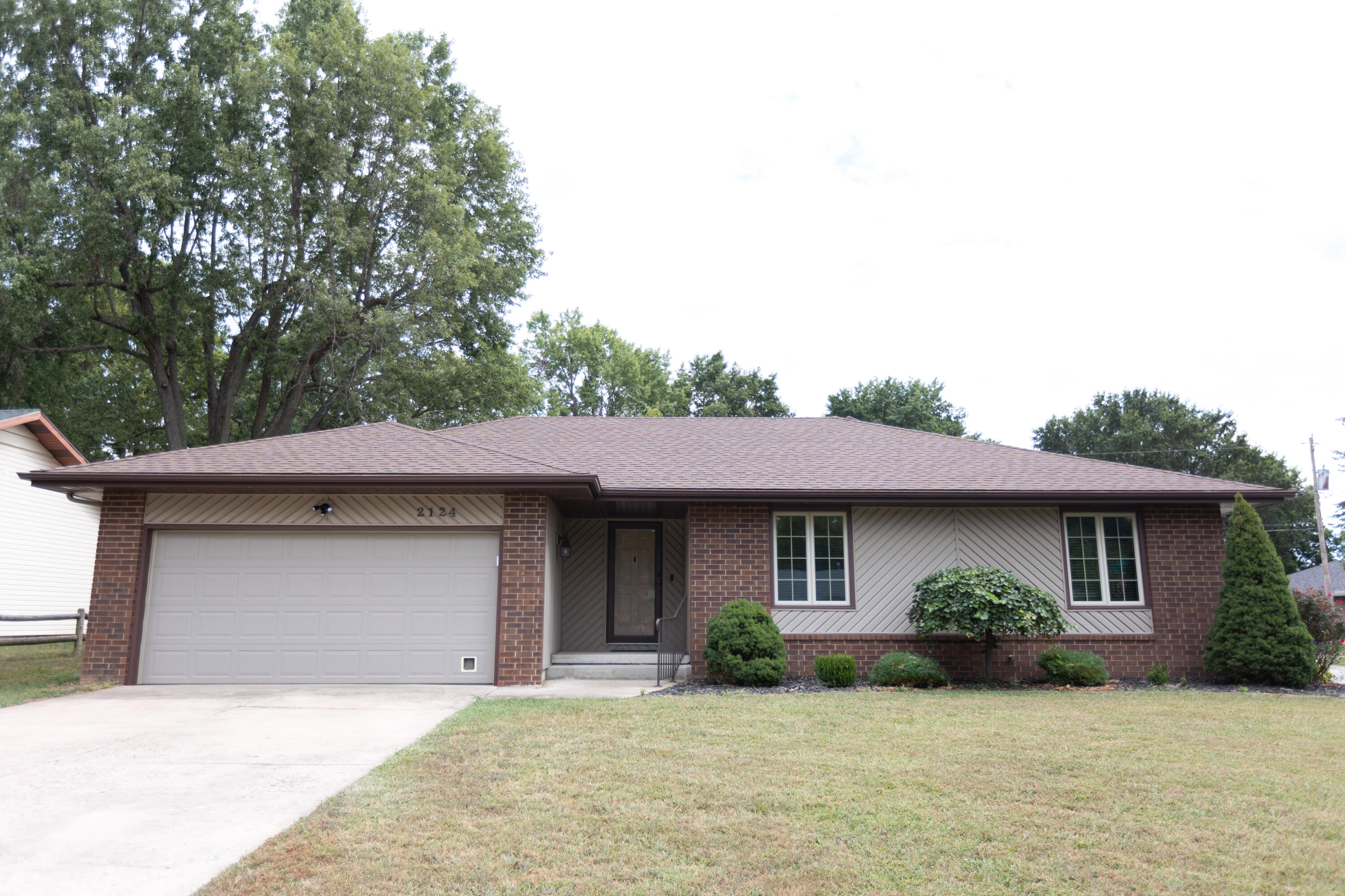 2124 South Suprema Avenue Property Photo 1