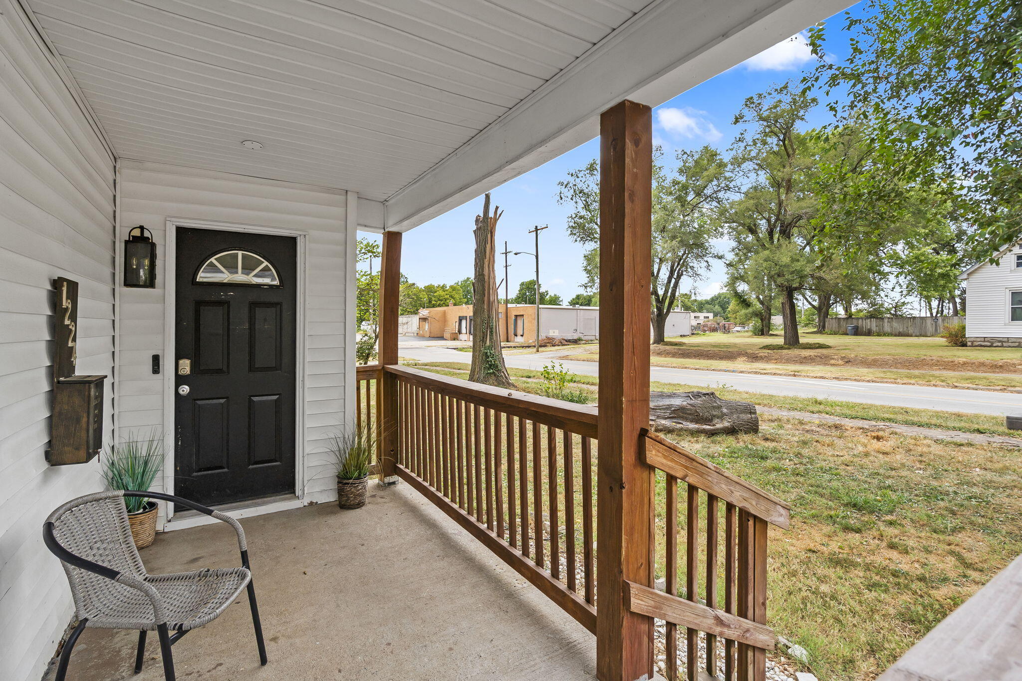 1224 West Webster Street Property Photo 3