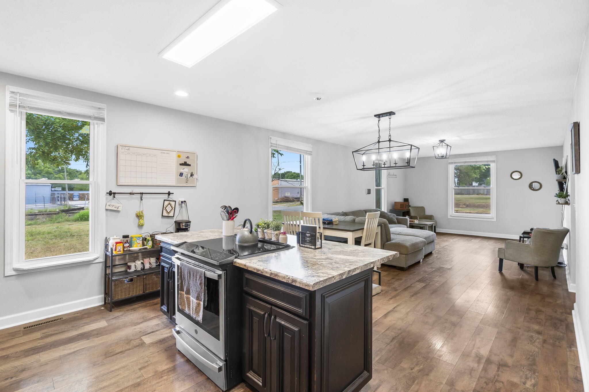 1224 West Webster Street Property Photo 12