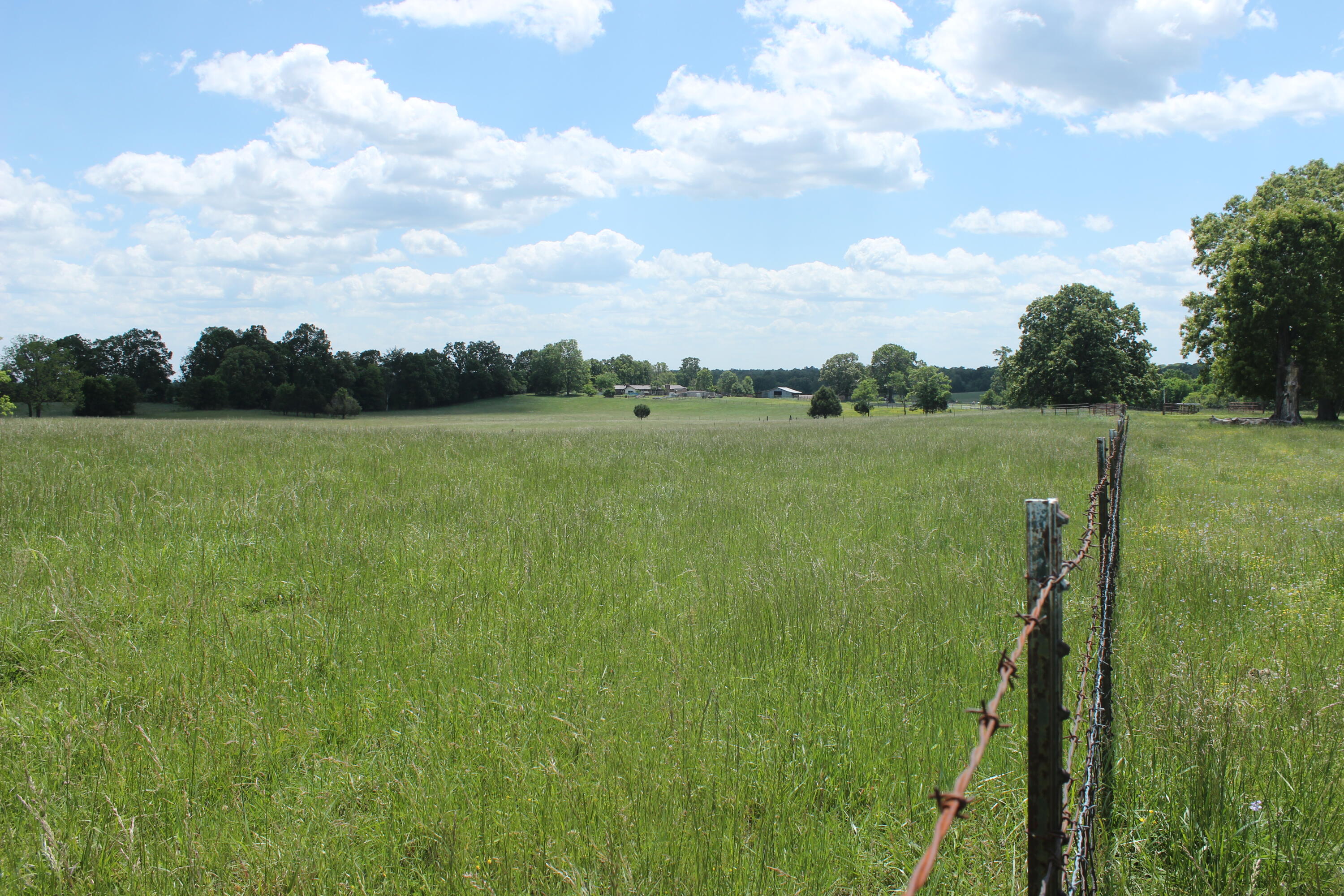 2231 W Highway Property Photo 3