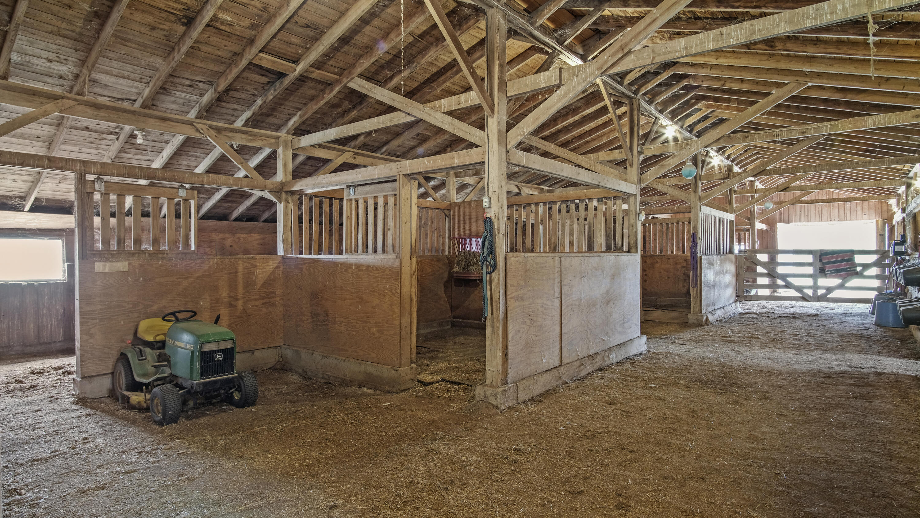 2231 W Highway Property Photo 6