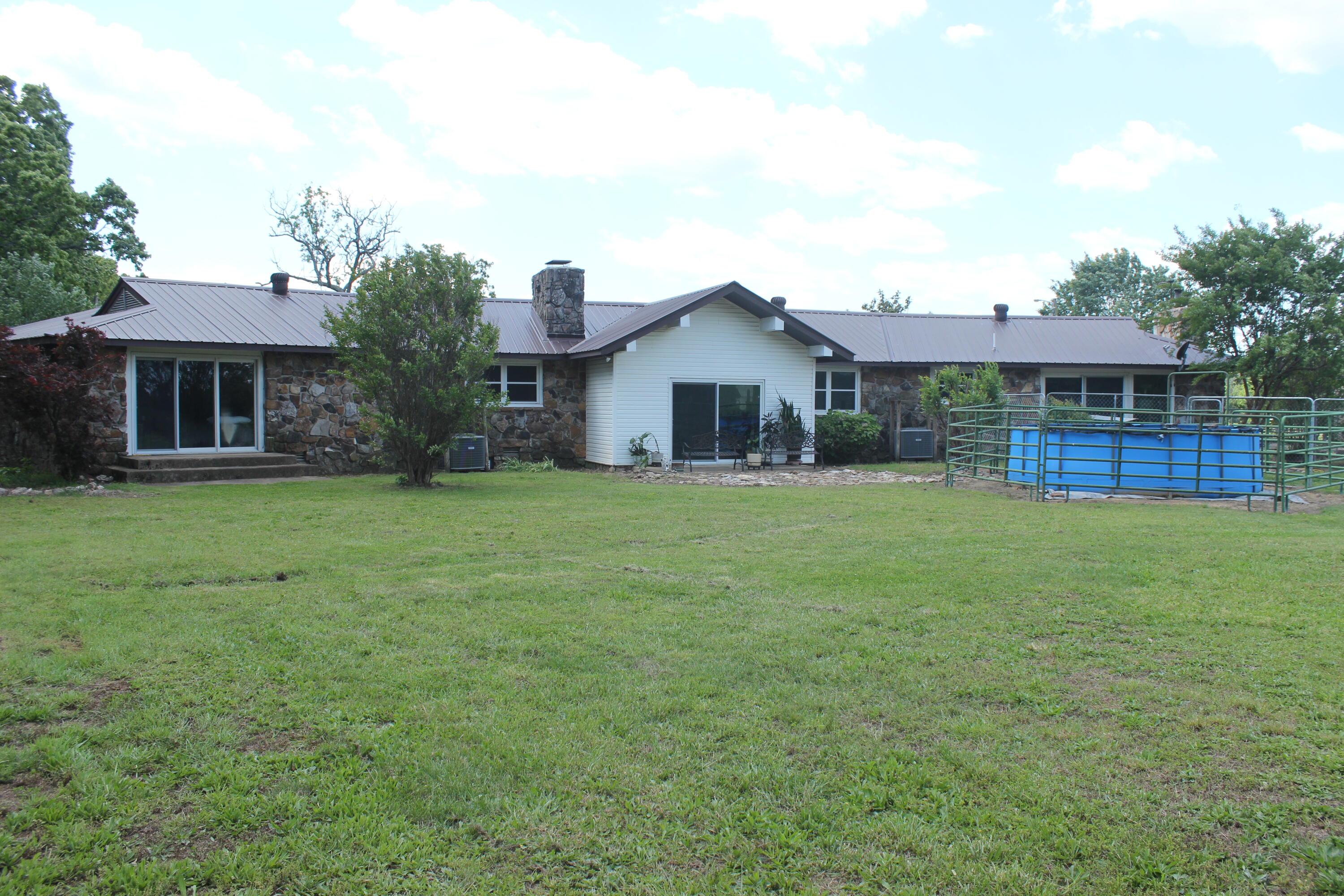 2231 W Highway Property Photo 27