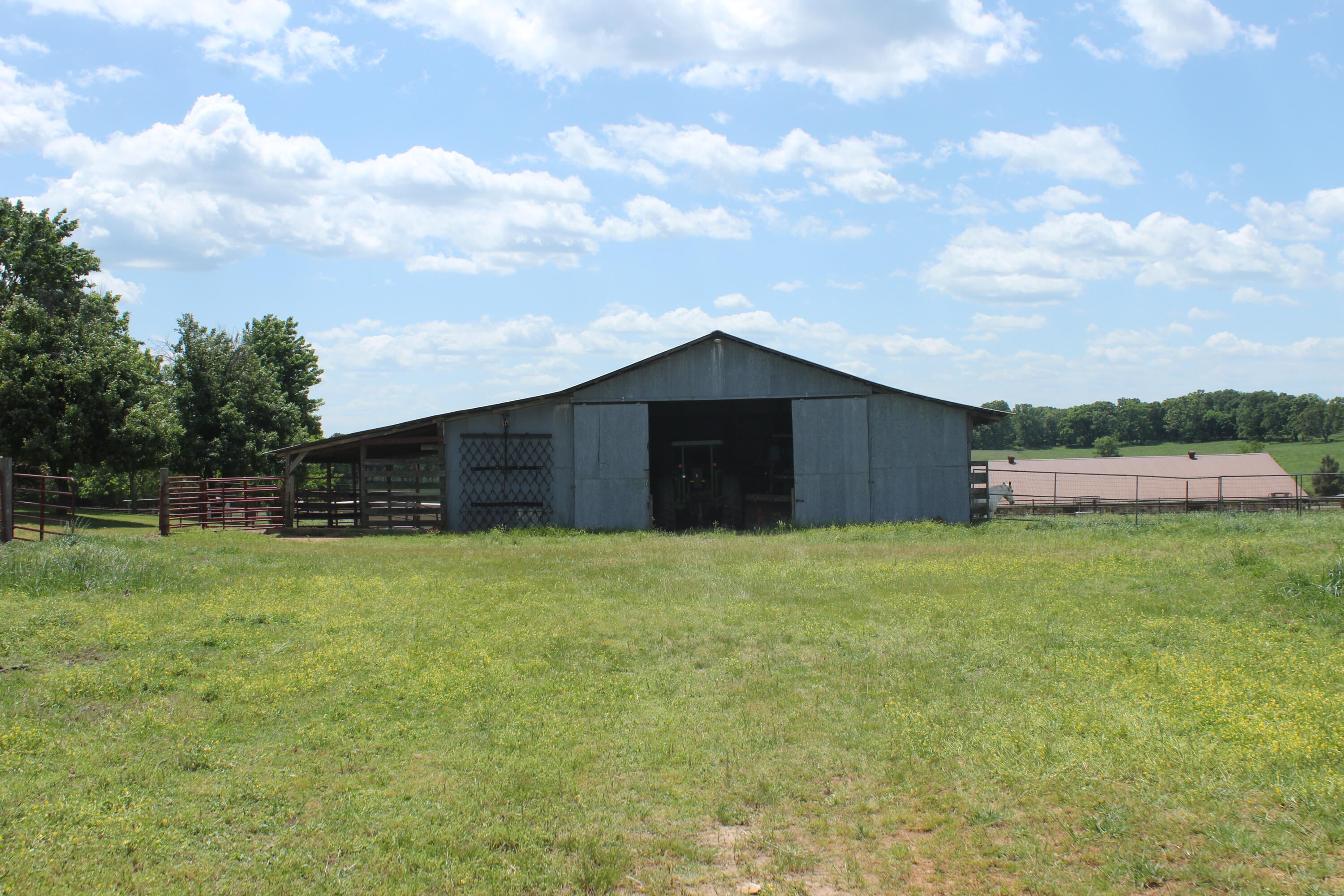 2231 W Highway Property Photo 35