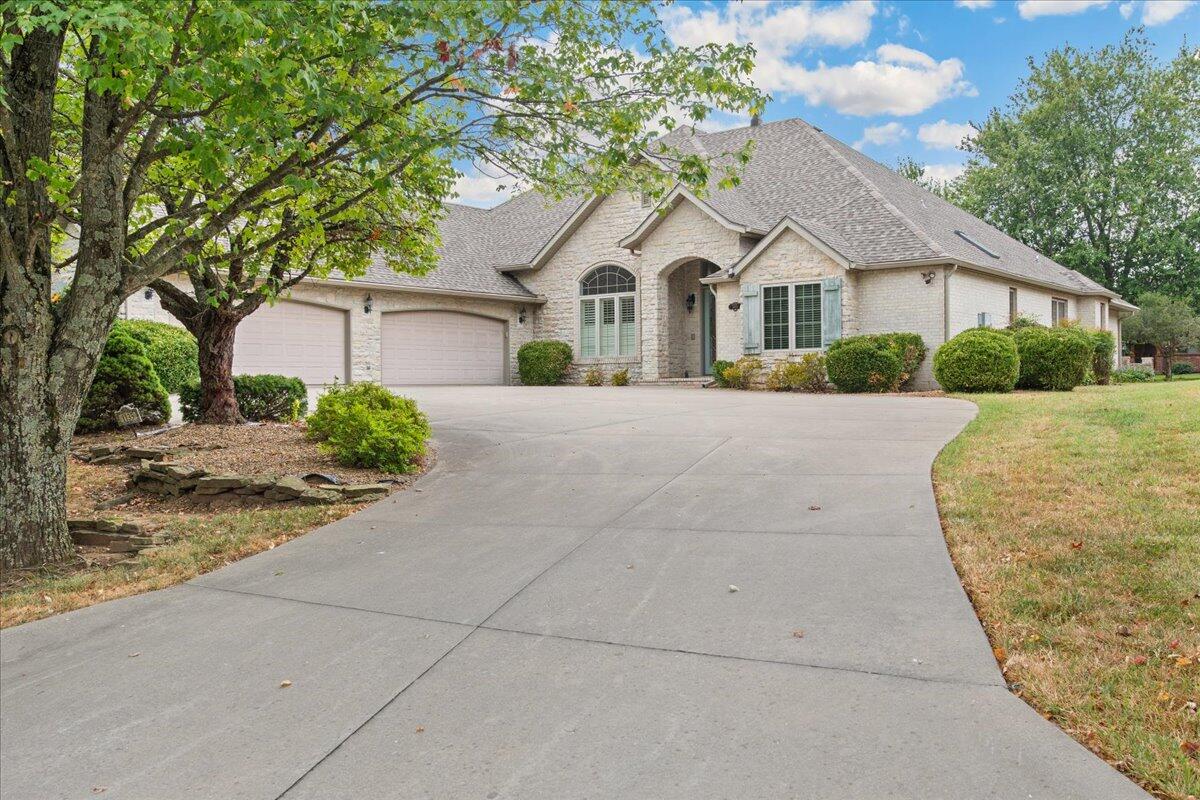 1135 North Chelmsworth Lane Property Photo 1