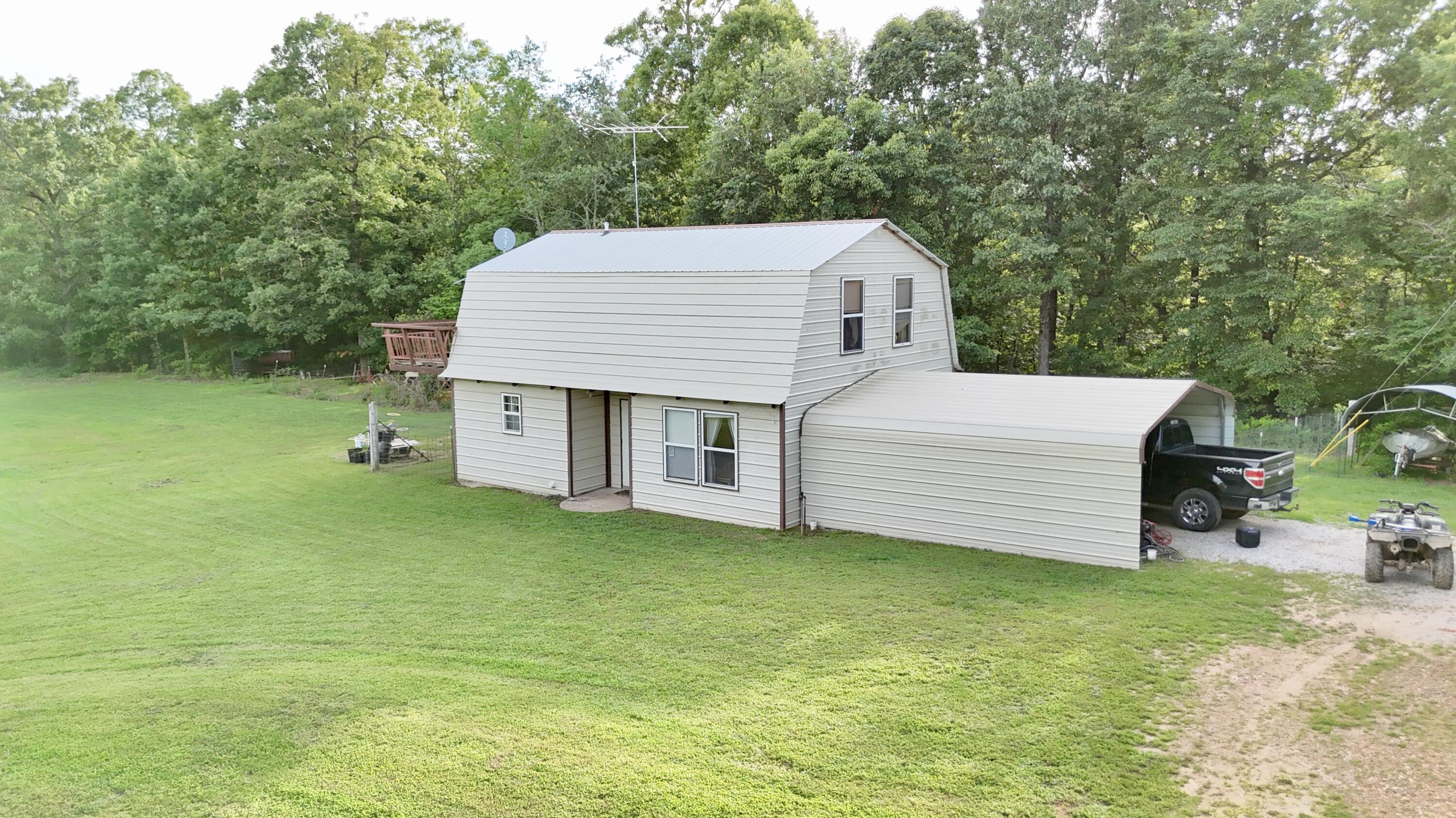 3706 Private Road 2217 Property Photo 6