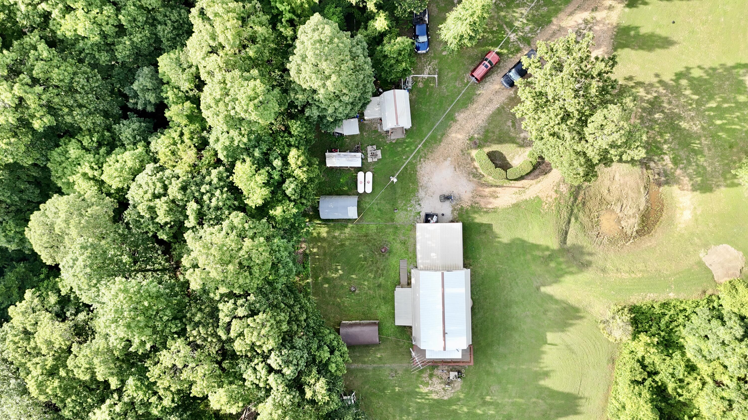 3706 Private Road 2217 Property Photo 7