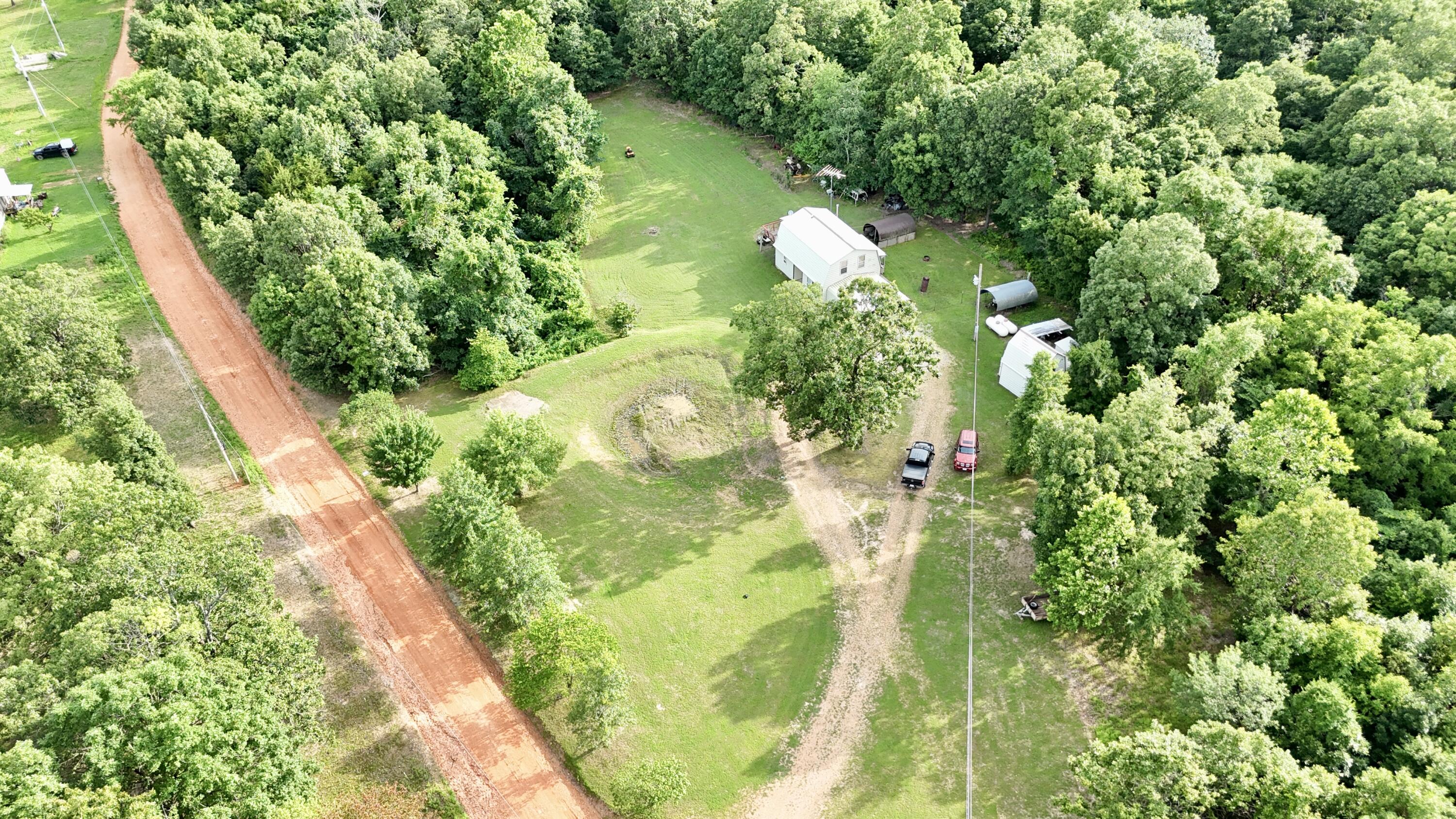 3706 Private Road 2217 Property Photo 12