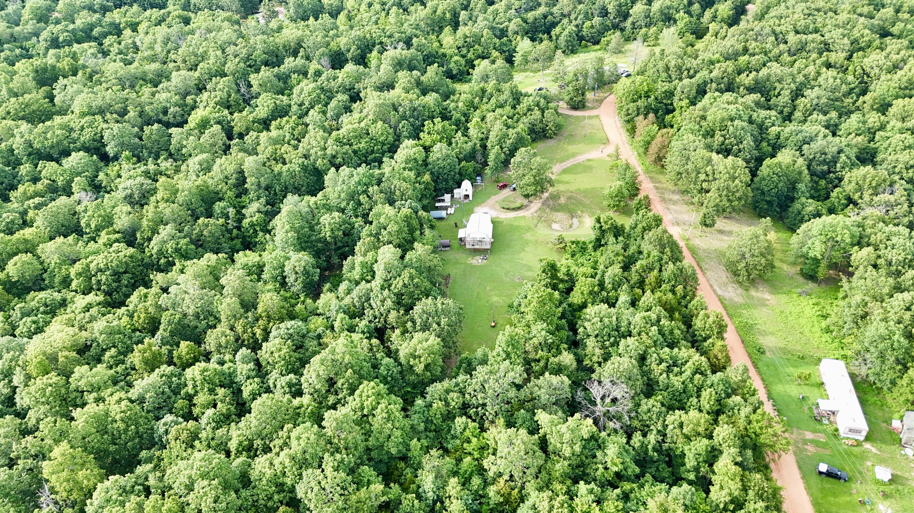 3706 Private Road 2217 Property Photo 14