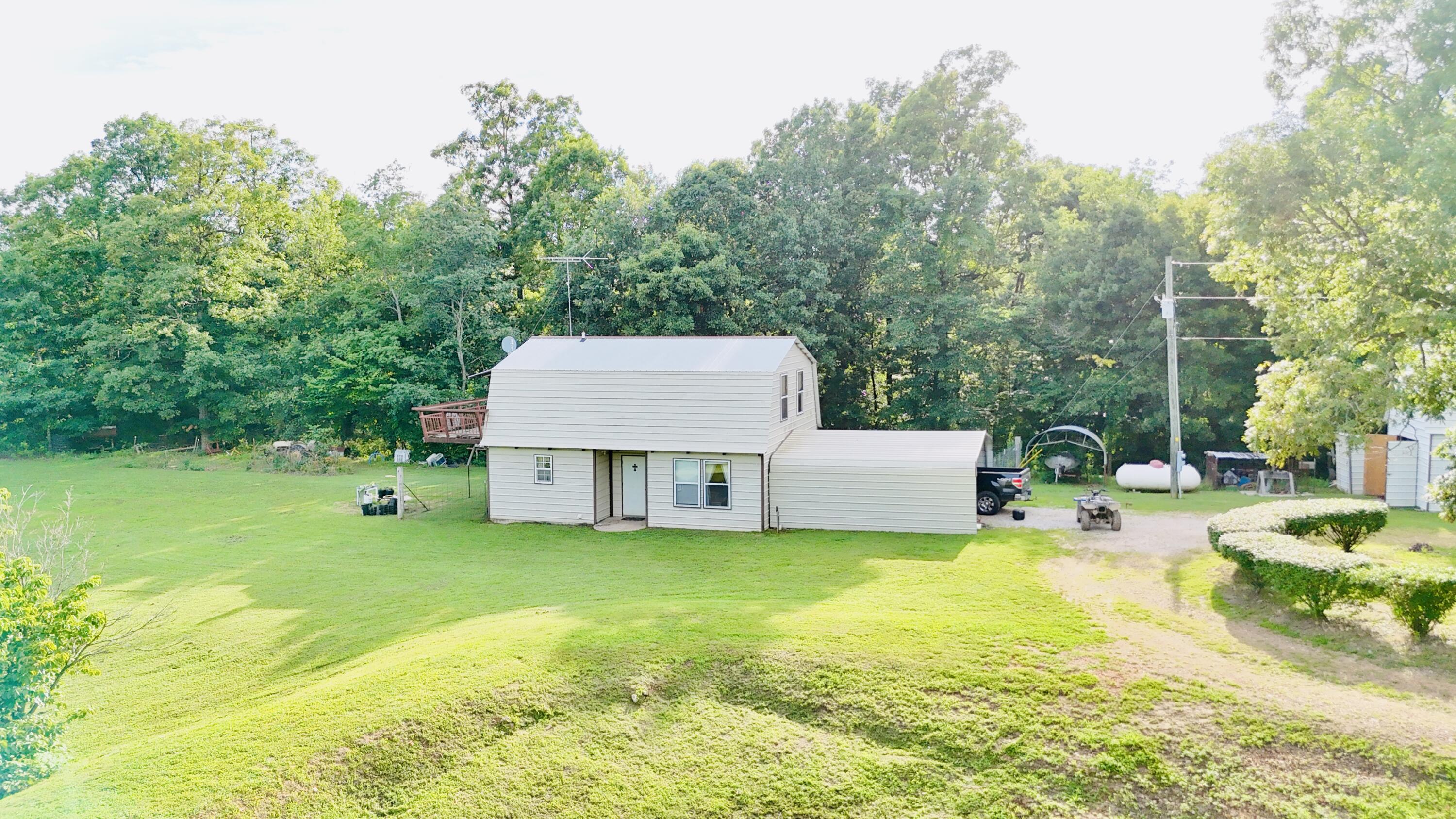 3706 Private Road 2217 Property Photo 16