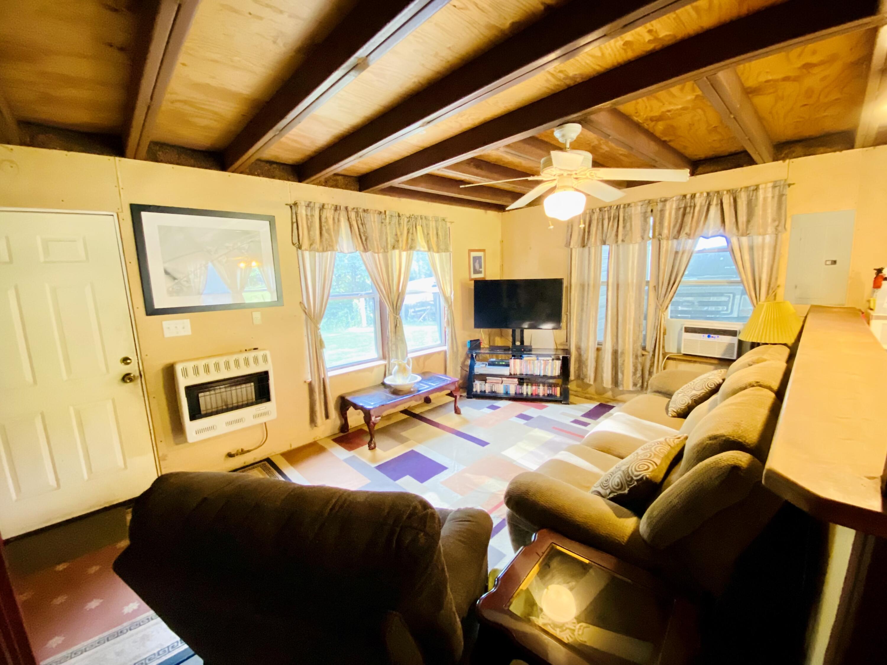 3706 Private Road 2217 Property Photo 18