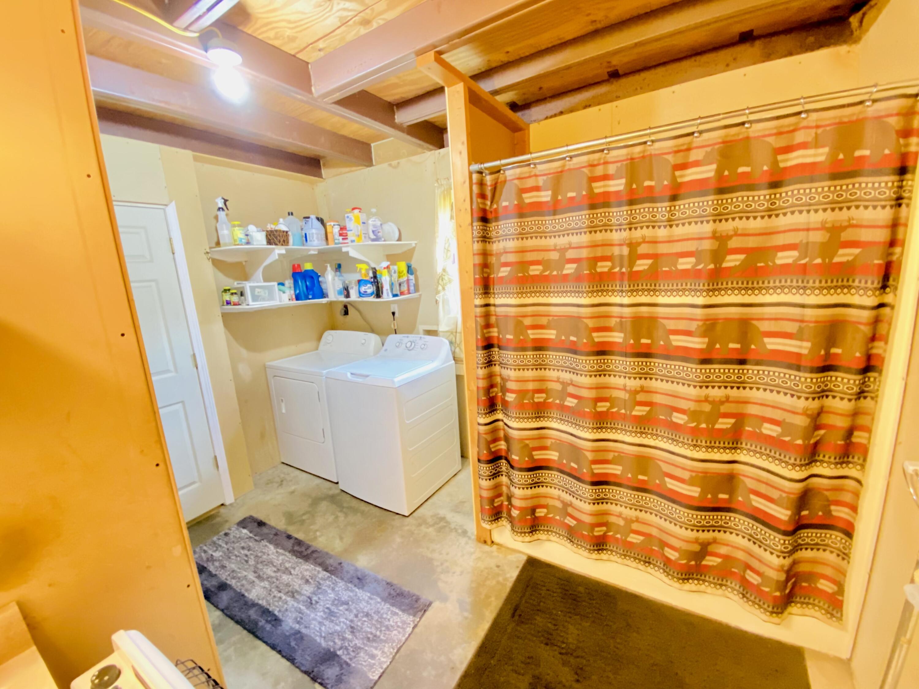 3706 Private Road 2217 Property Photo 23