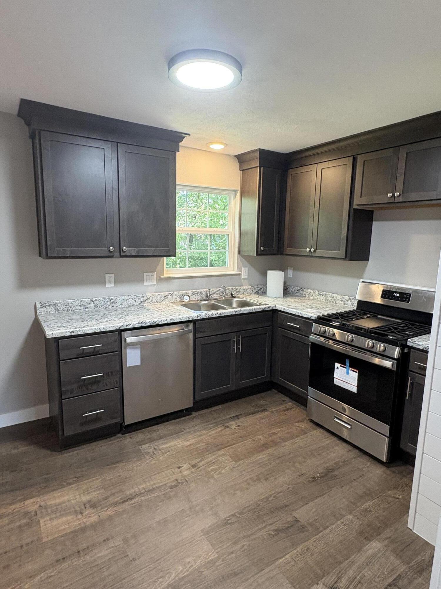 301 West Mcgee Street Property Photo 4