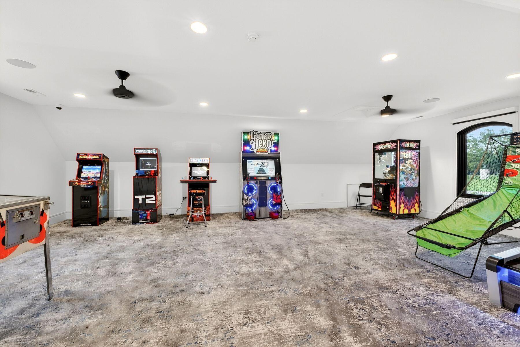 300 Ridgecrest Drive Property Photo 32
