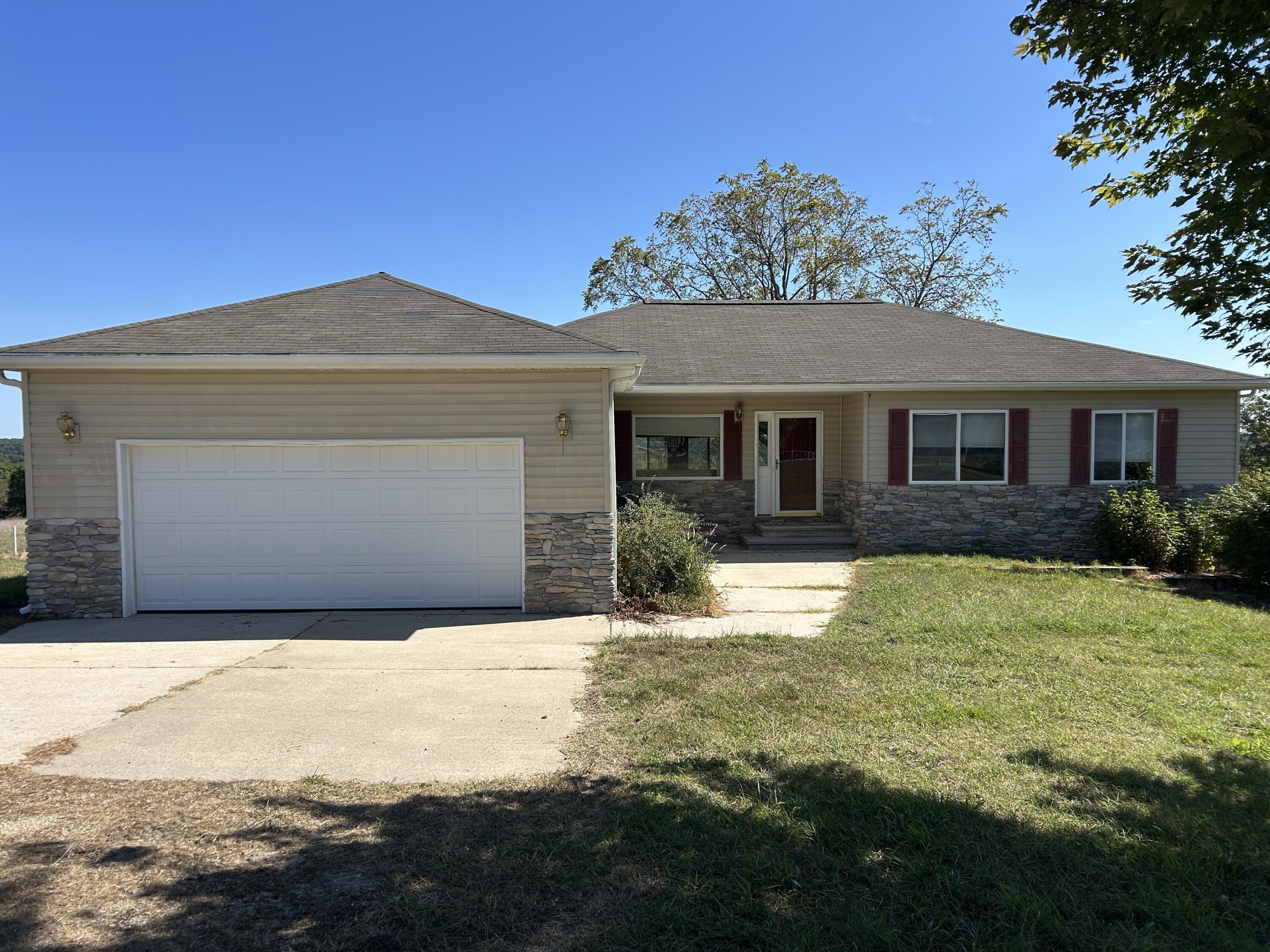 22017 East State Highway 76 Property Photo 1