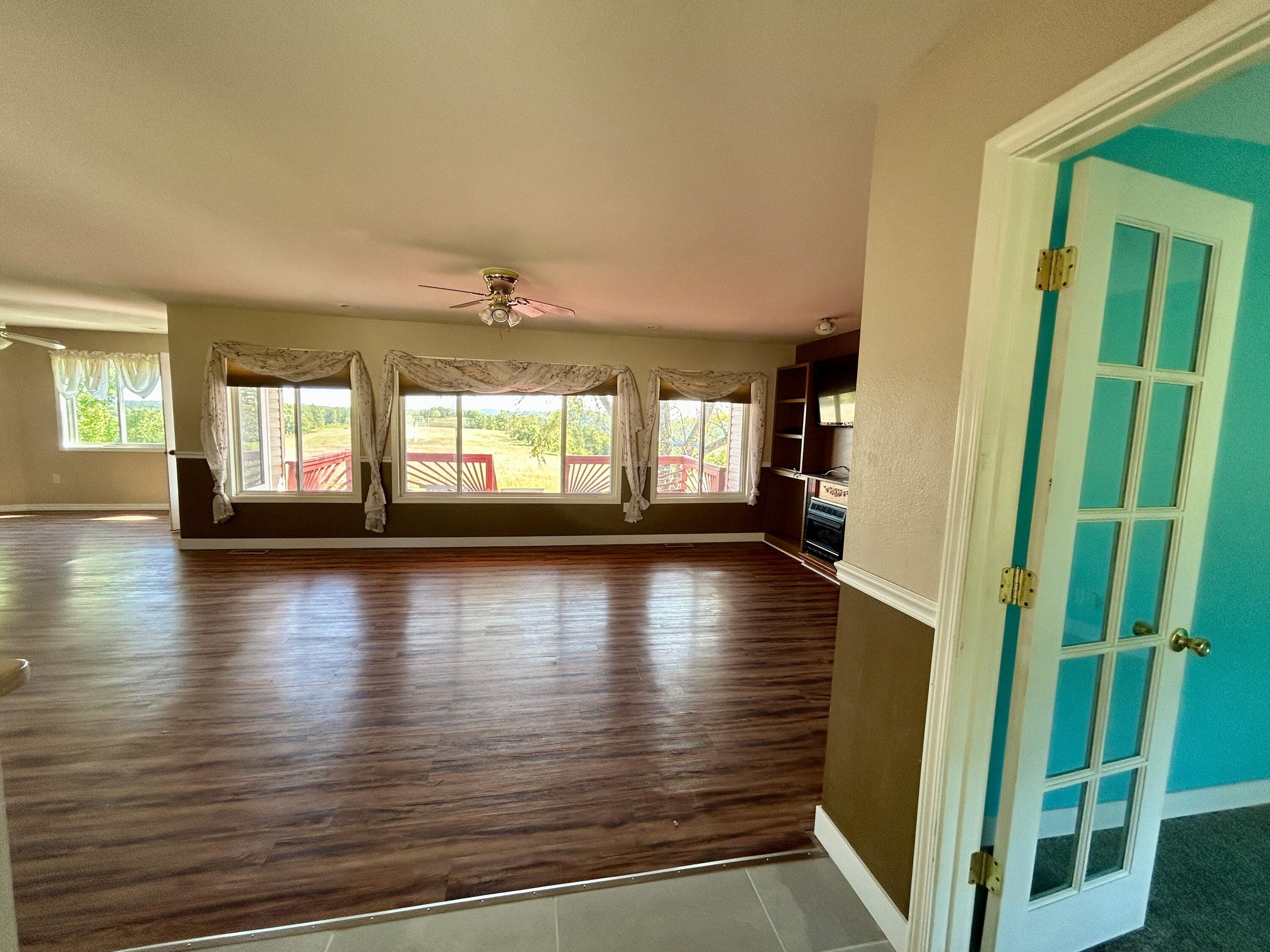 22017 East State Highway 76 Property Photo 4