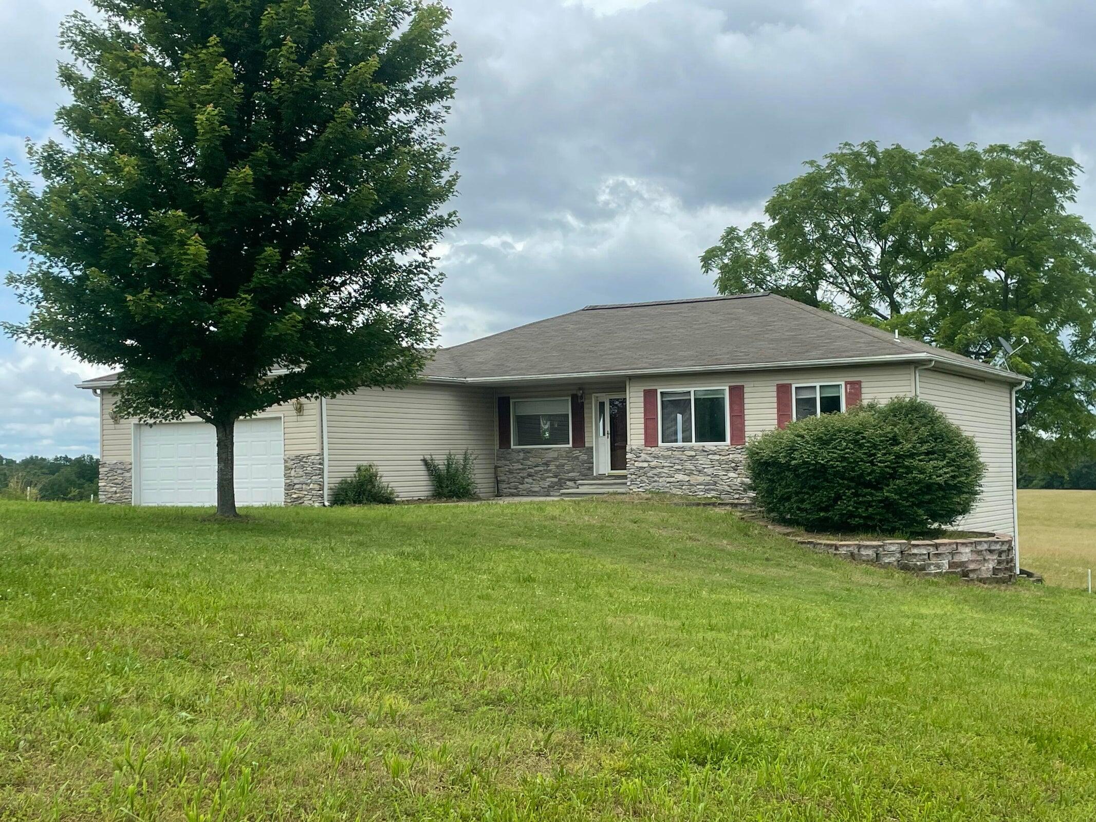 22017 East State Highway 76 Property Photo 19