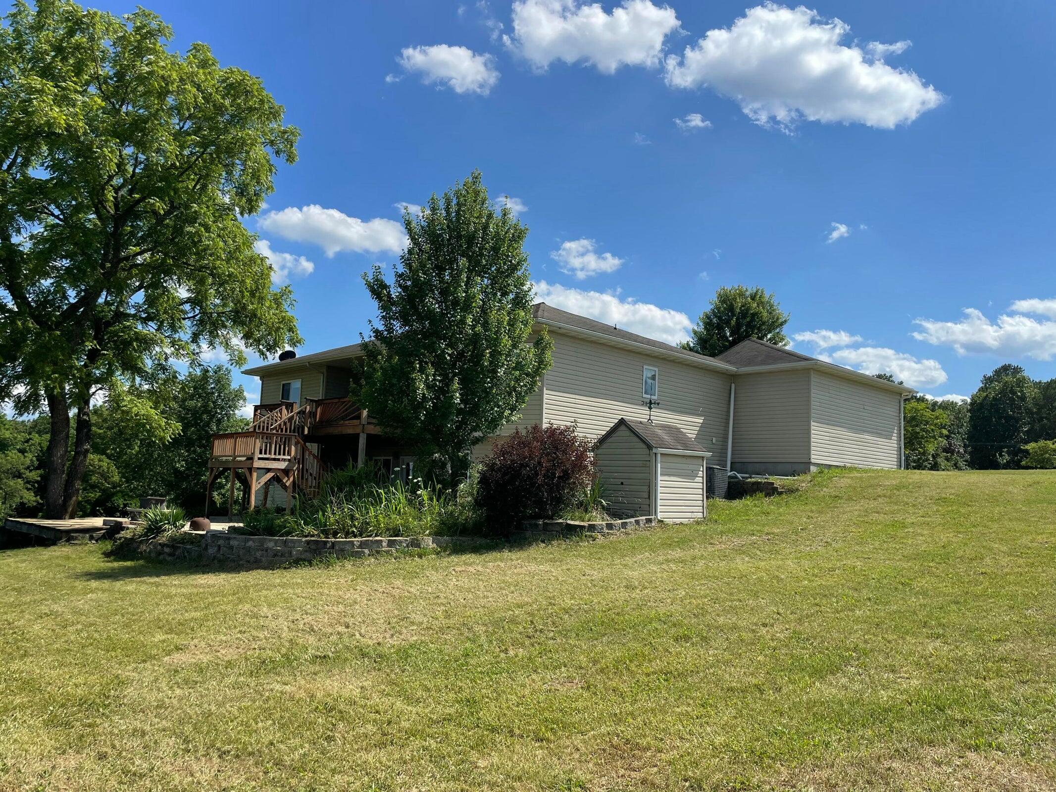 22017 East State Highway 76 Property Photo 23