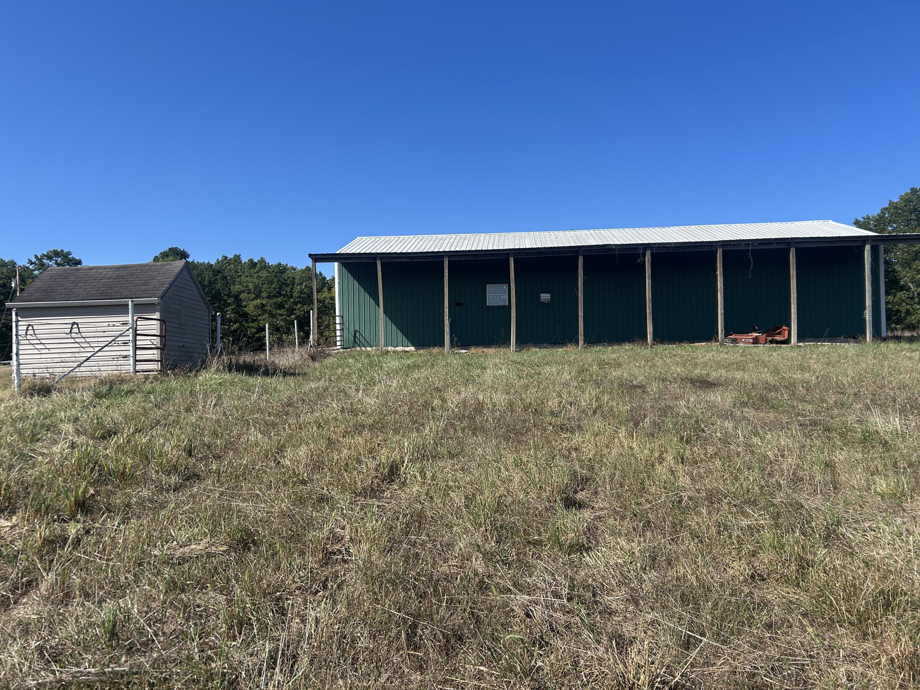22017 East State Highway 76 Property Photo 27
