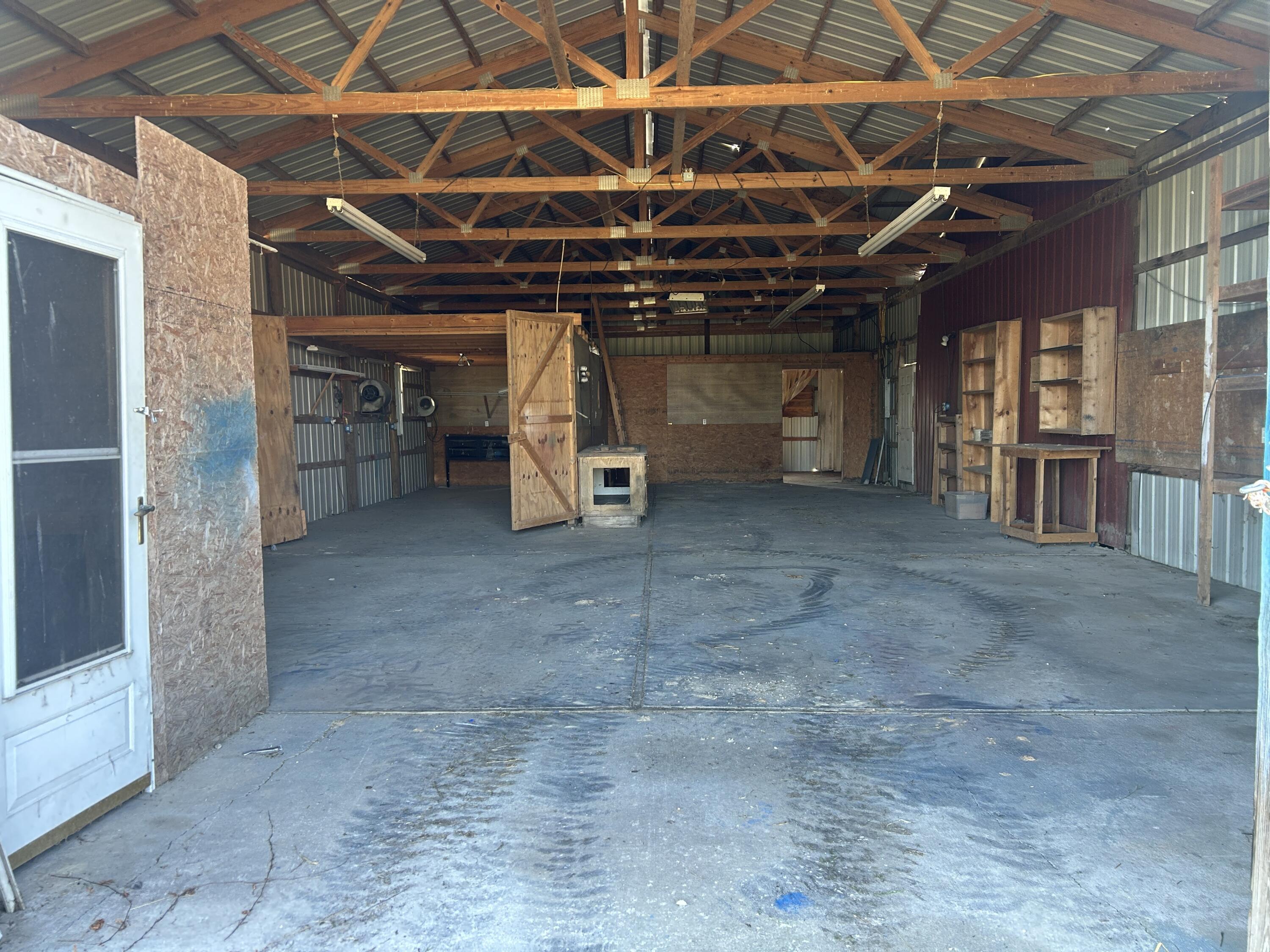 22017 East State Highway 76 Property Photo 28