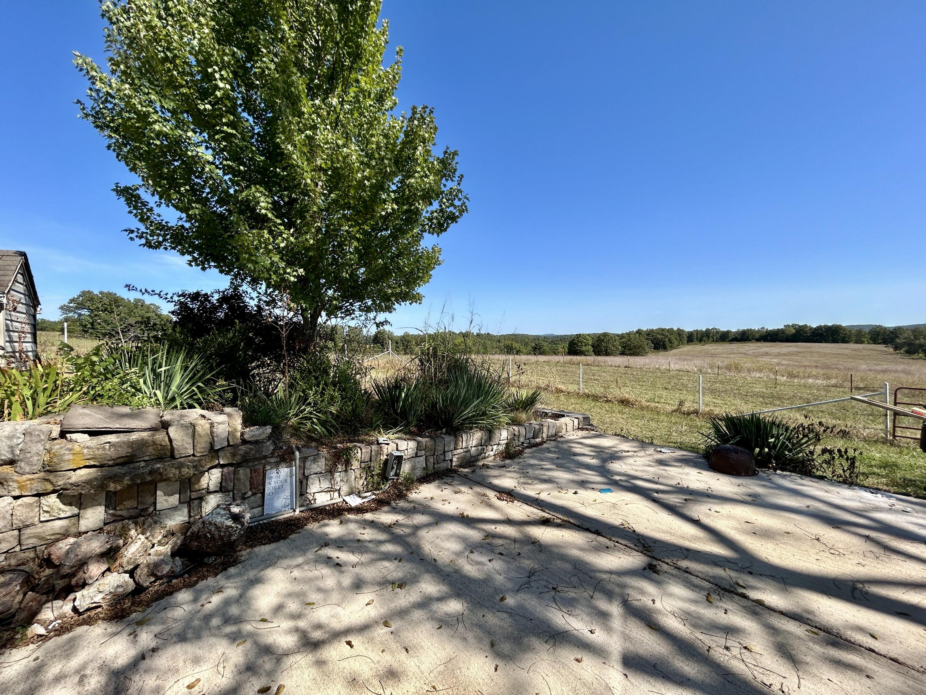 22017 East State Highway 76 Property Photo 31