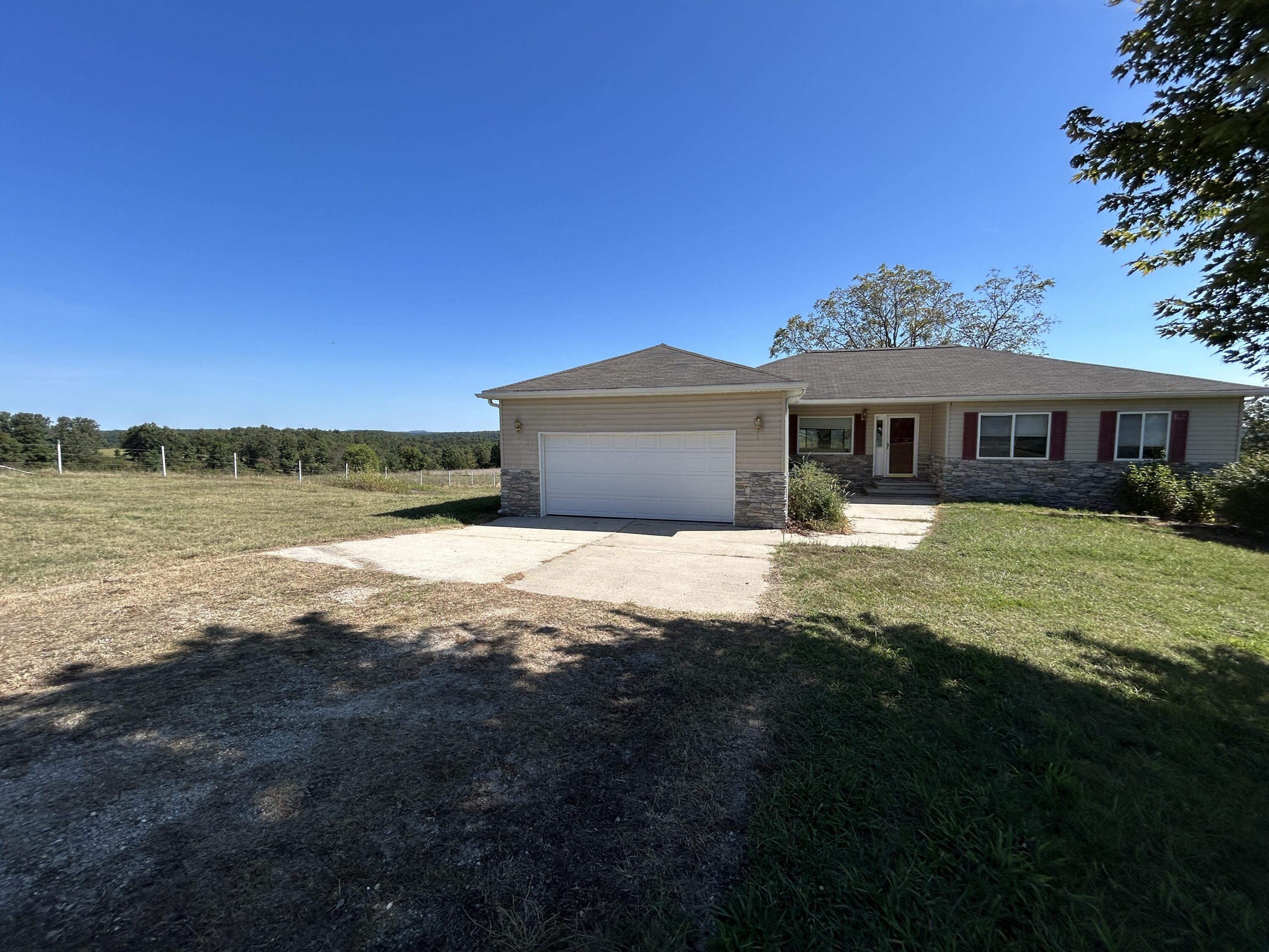22017 East State Highway 76 Property Photo 35