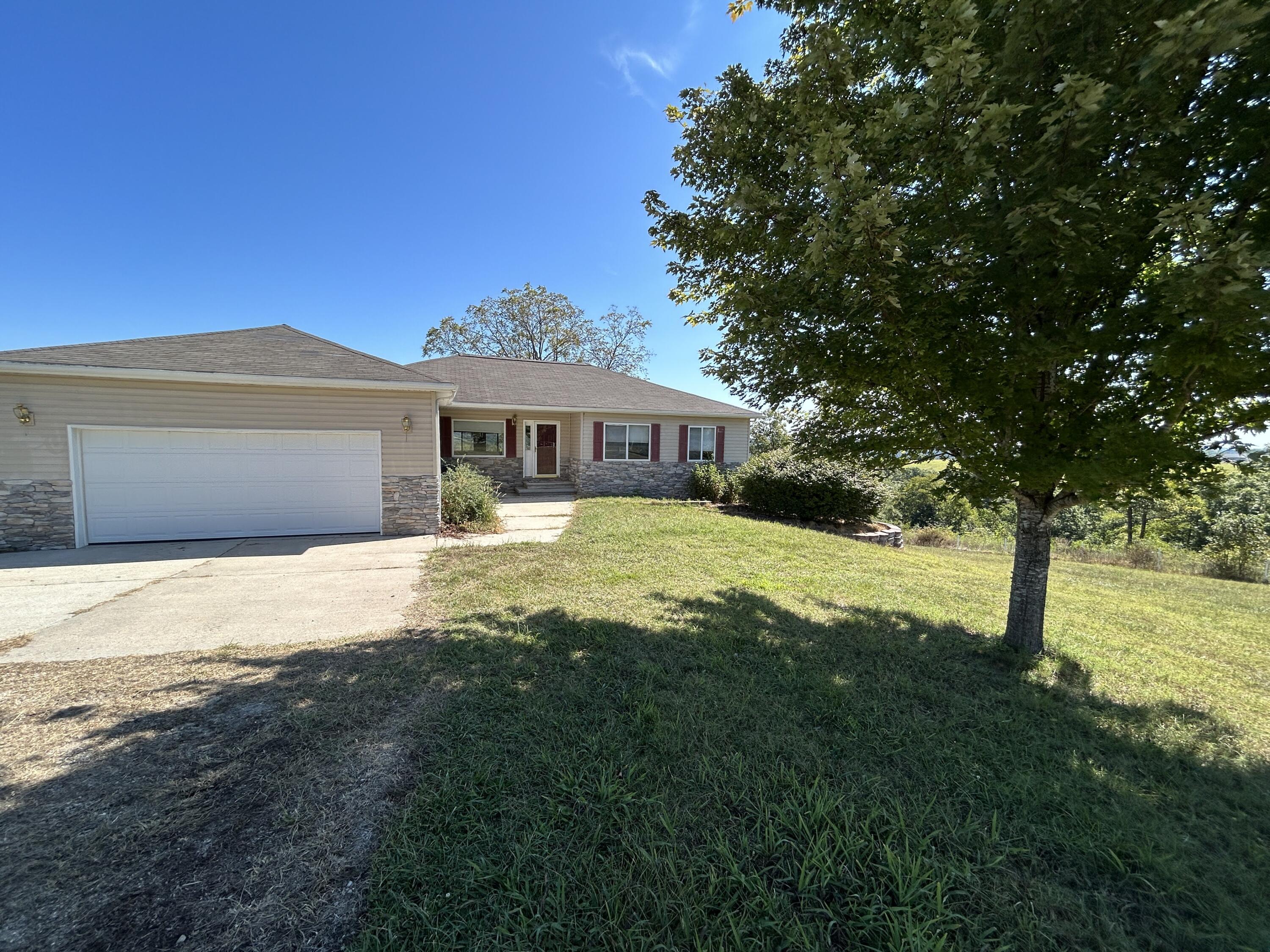 22017 East State Highway 76 Property Photo 36