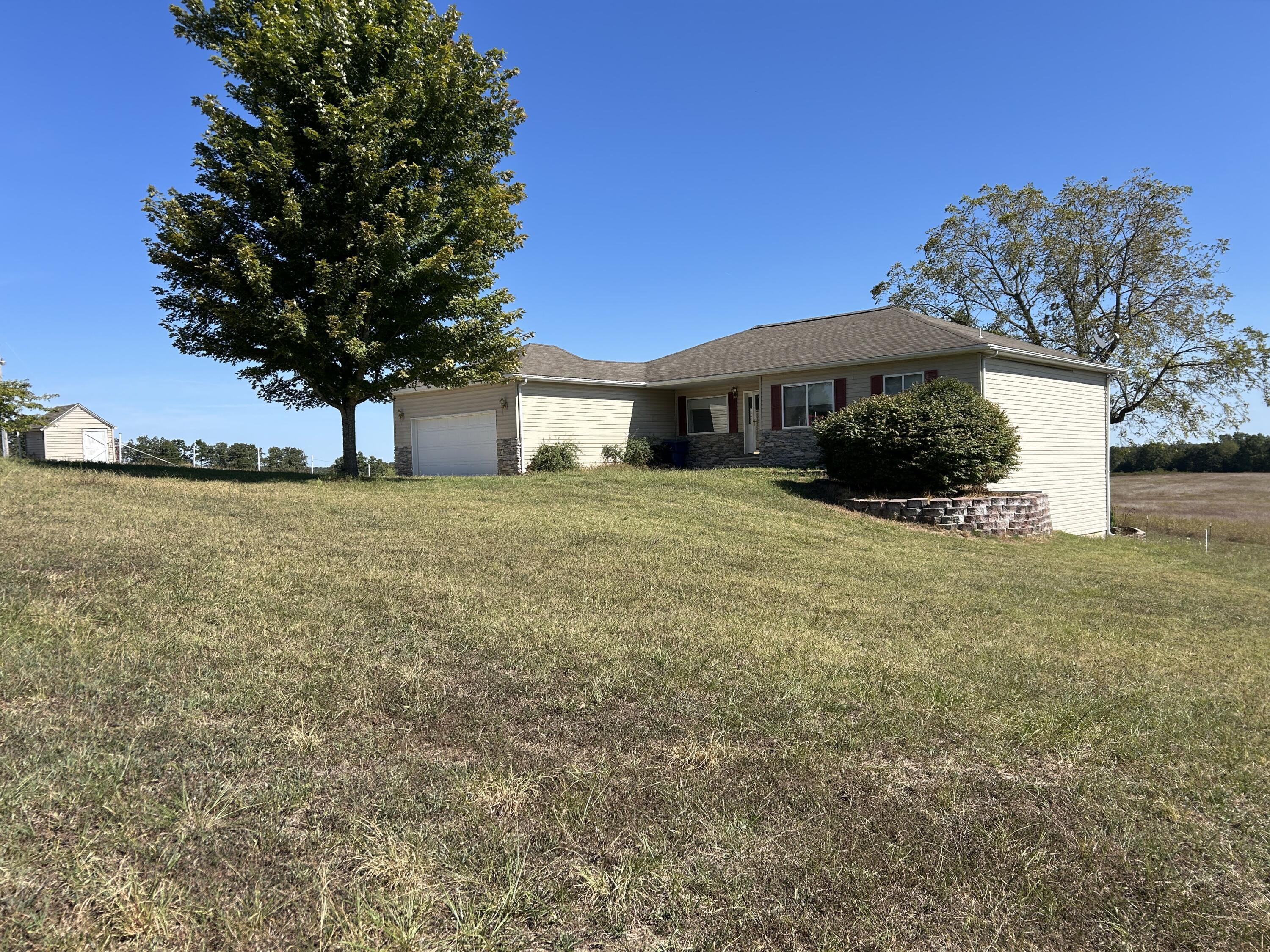 22017 East State Highway 76 Property Photo 37