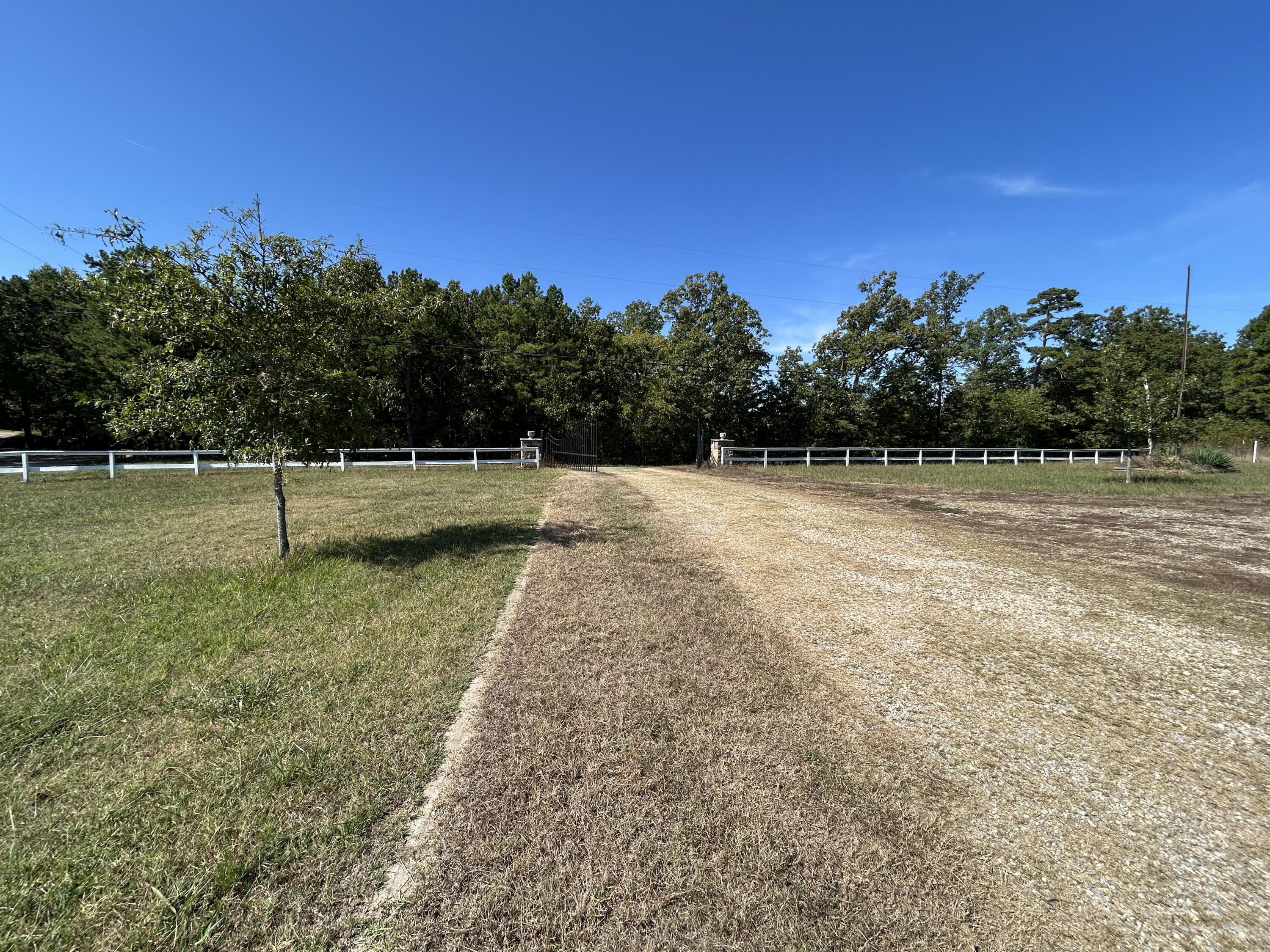 22017 East State Highway 76 Property Photo 43