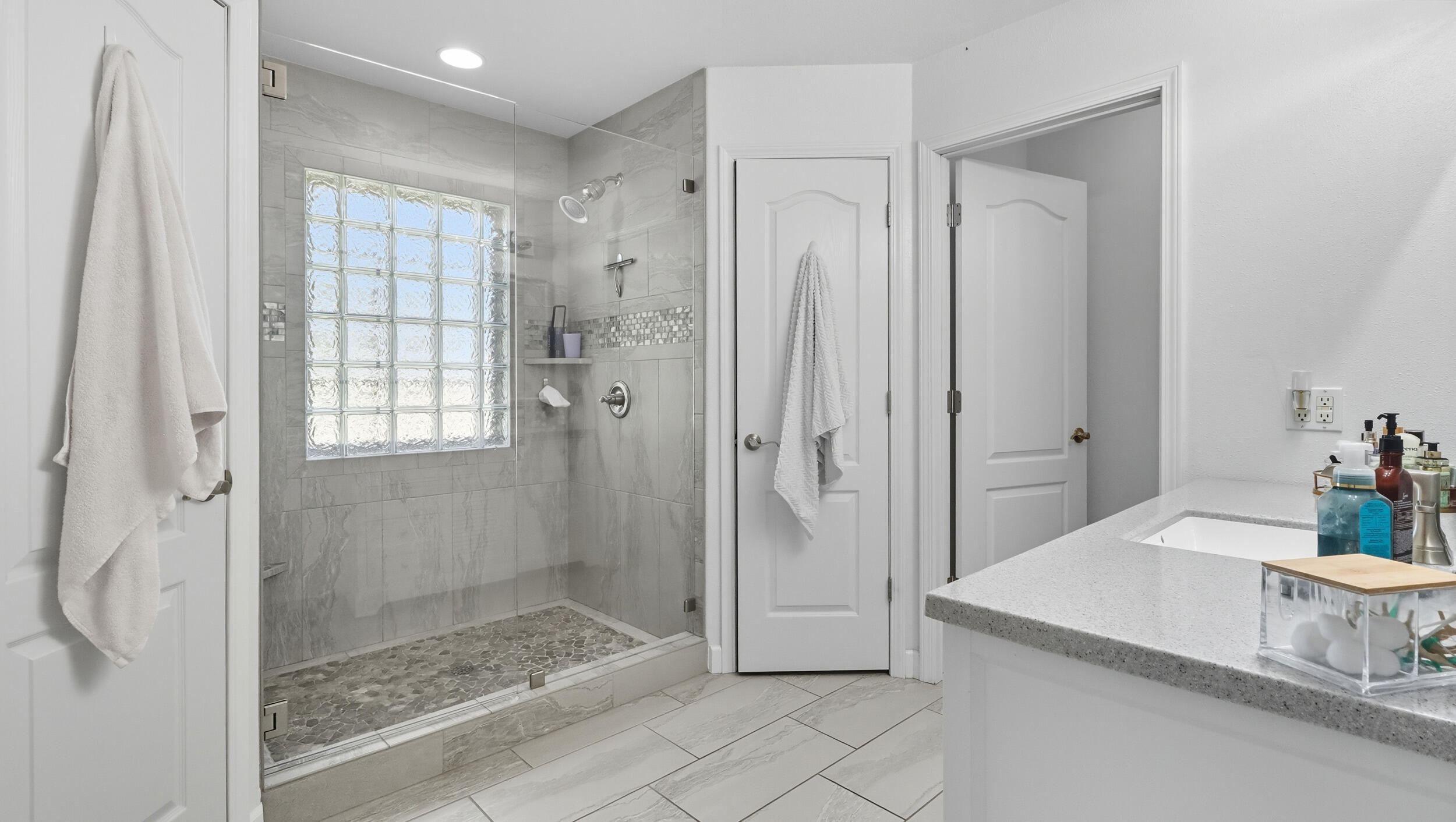 107 Cobblestone Drive Property Photo 13