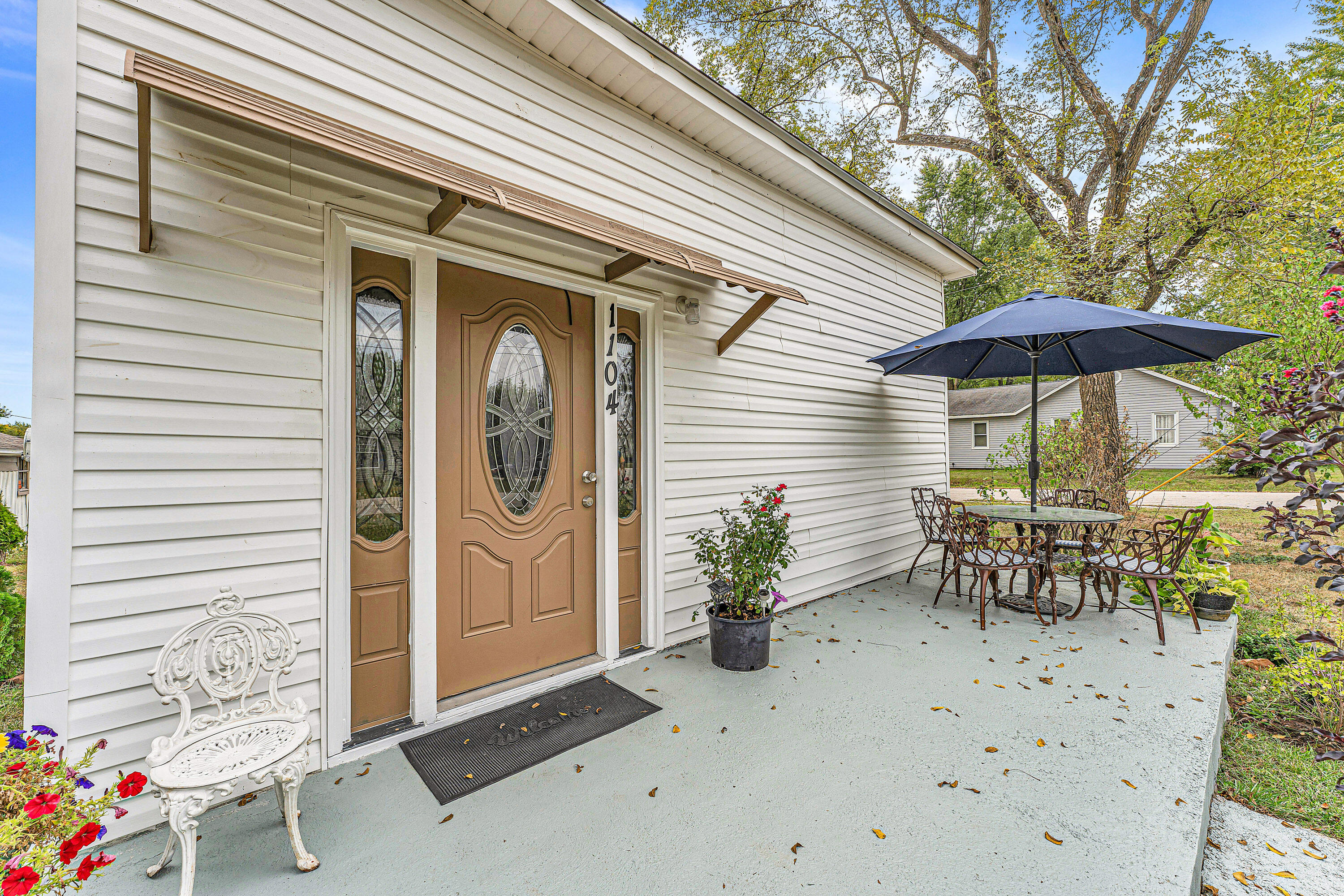 1104 North Oak Property Photo 5