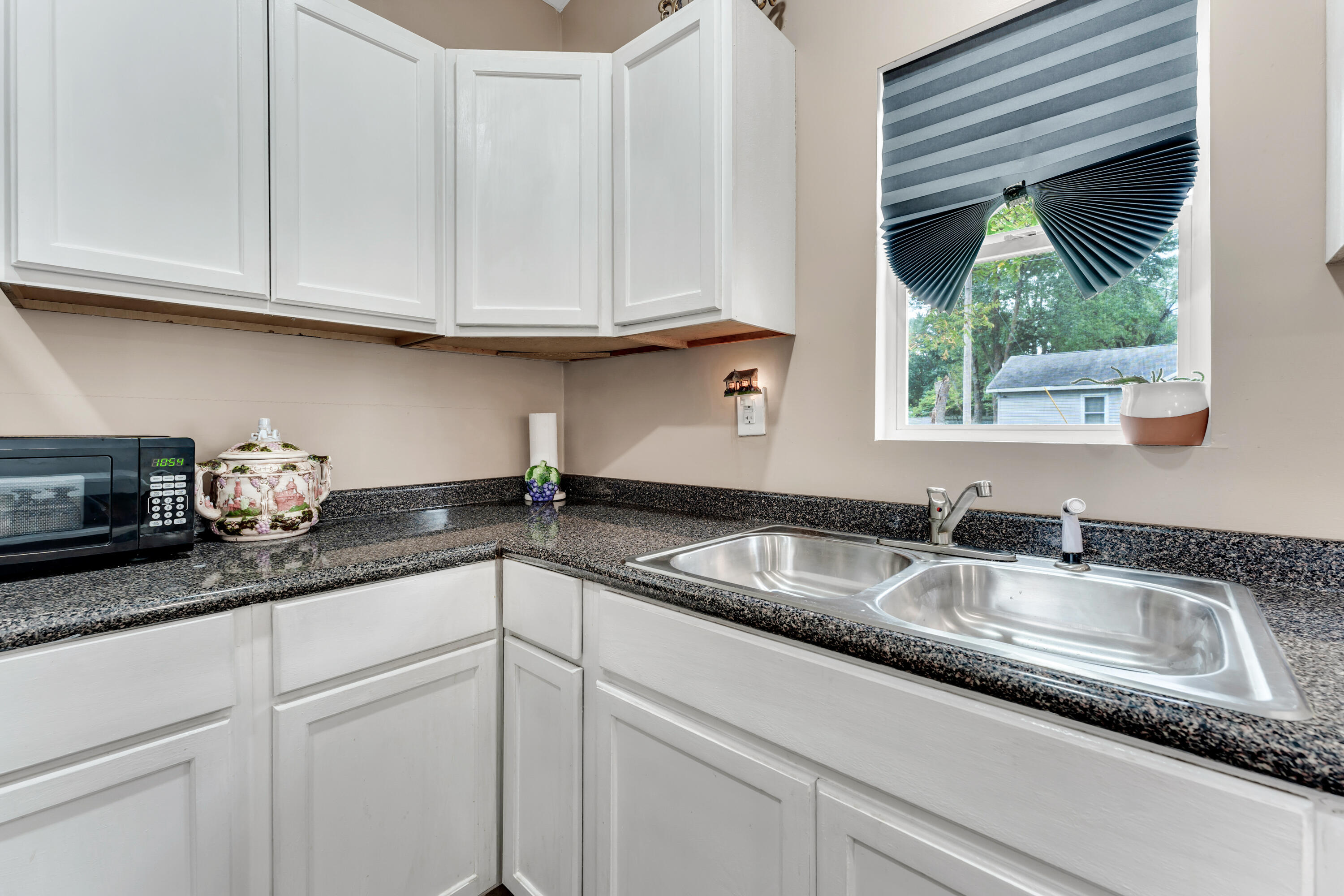 1104 North Oak Property Photo 13