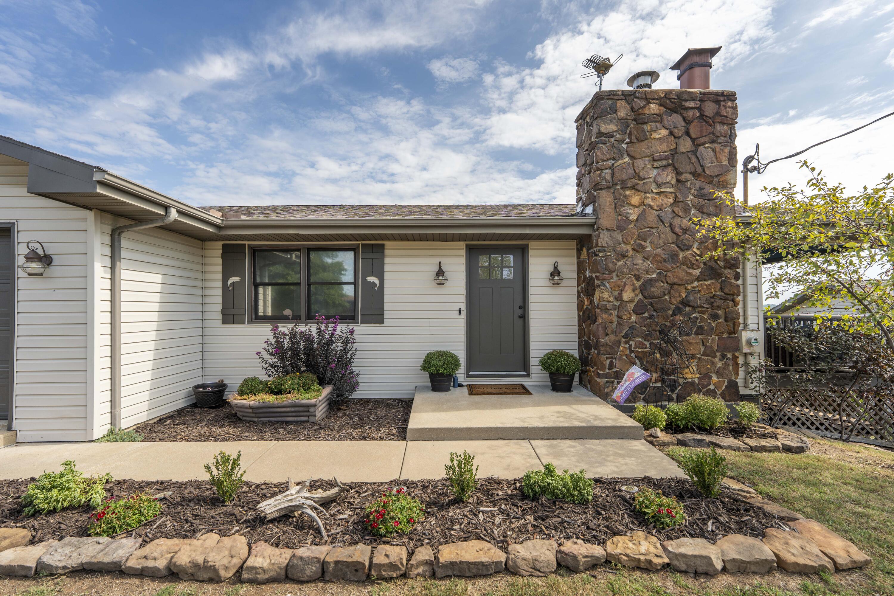 21 Hilltop Drive Property Photo 4