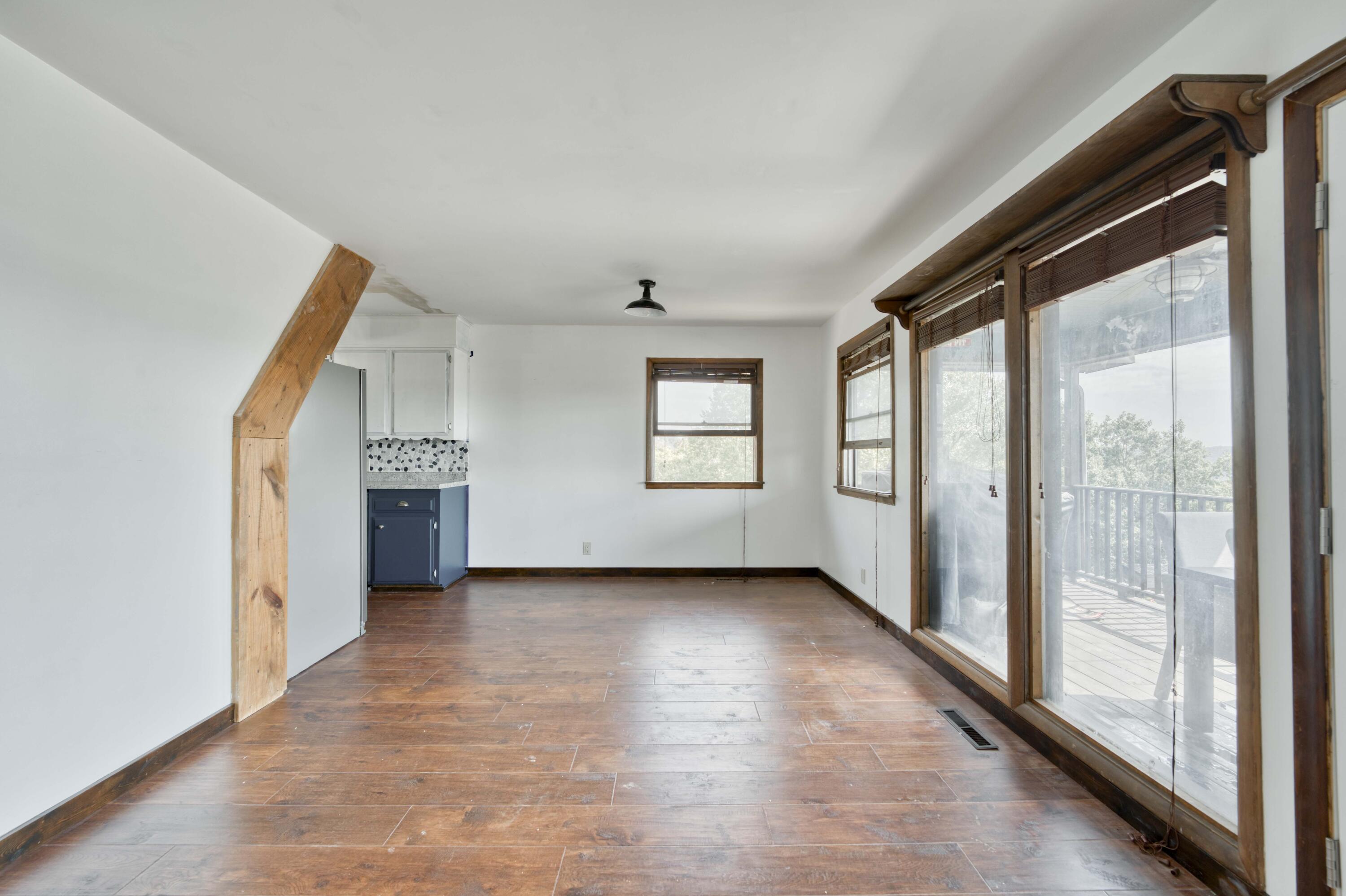 21 Hilltop Drive Property Photo 8