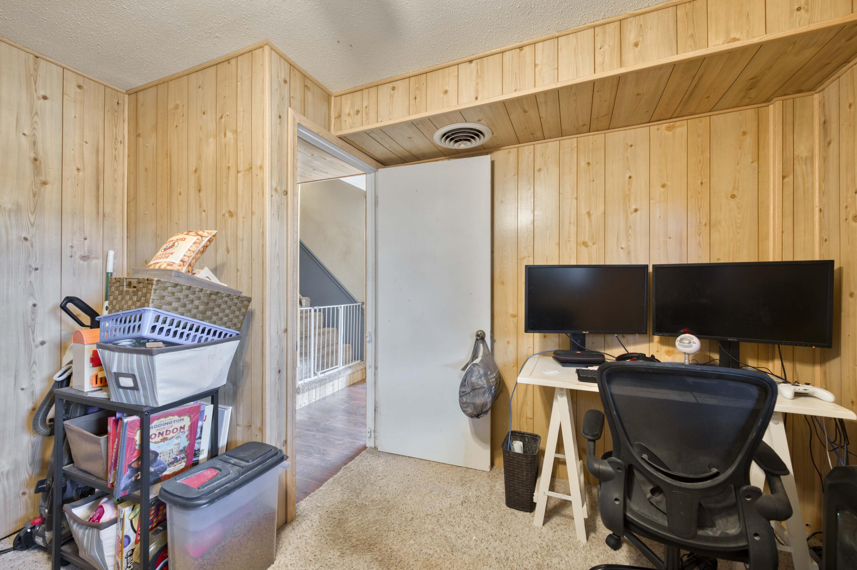 21 Hilltop Drive Property Photo 28