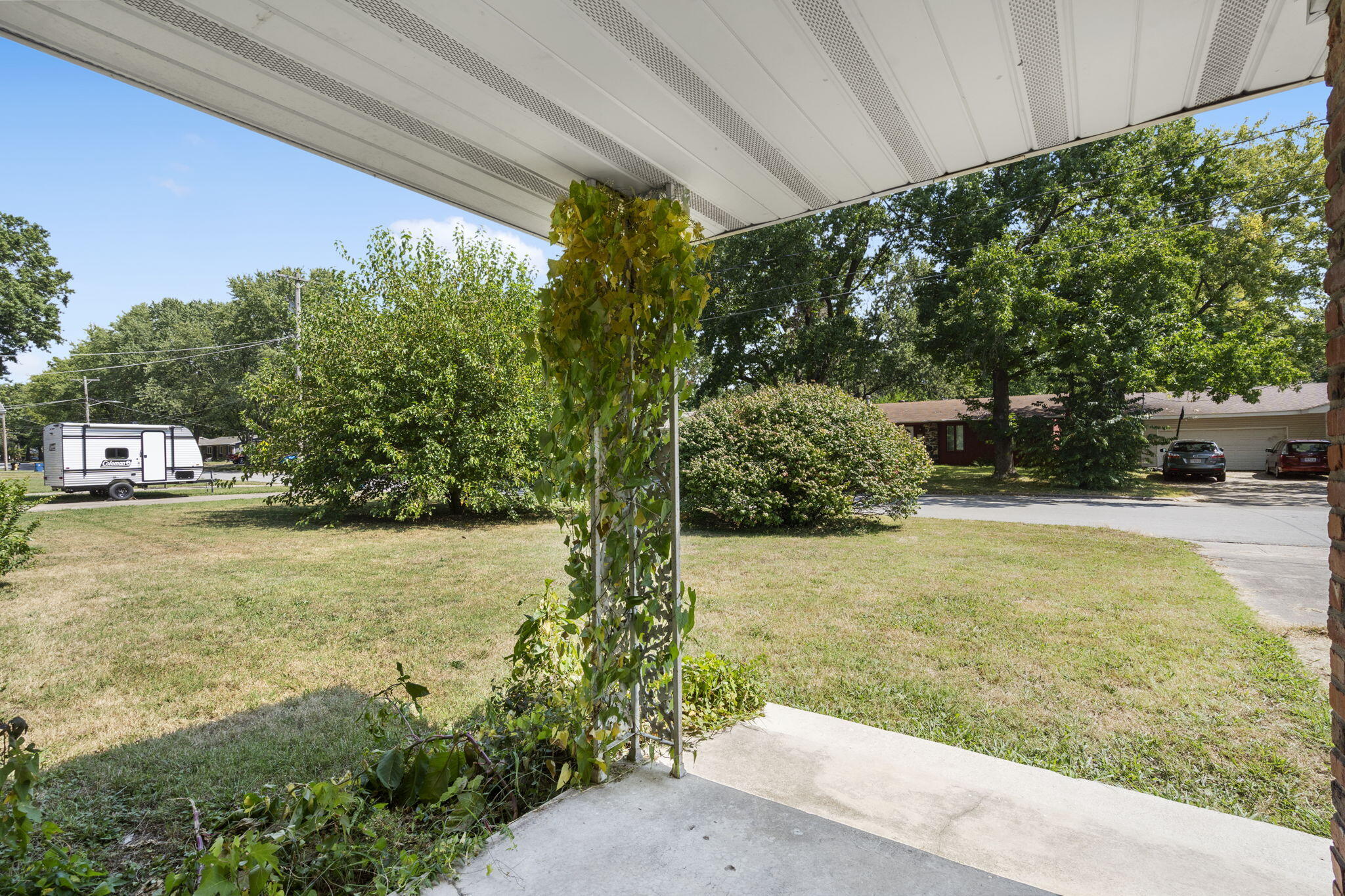 2463 South Dollison Avenue Property Photo 3