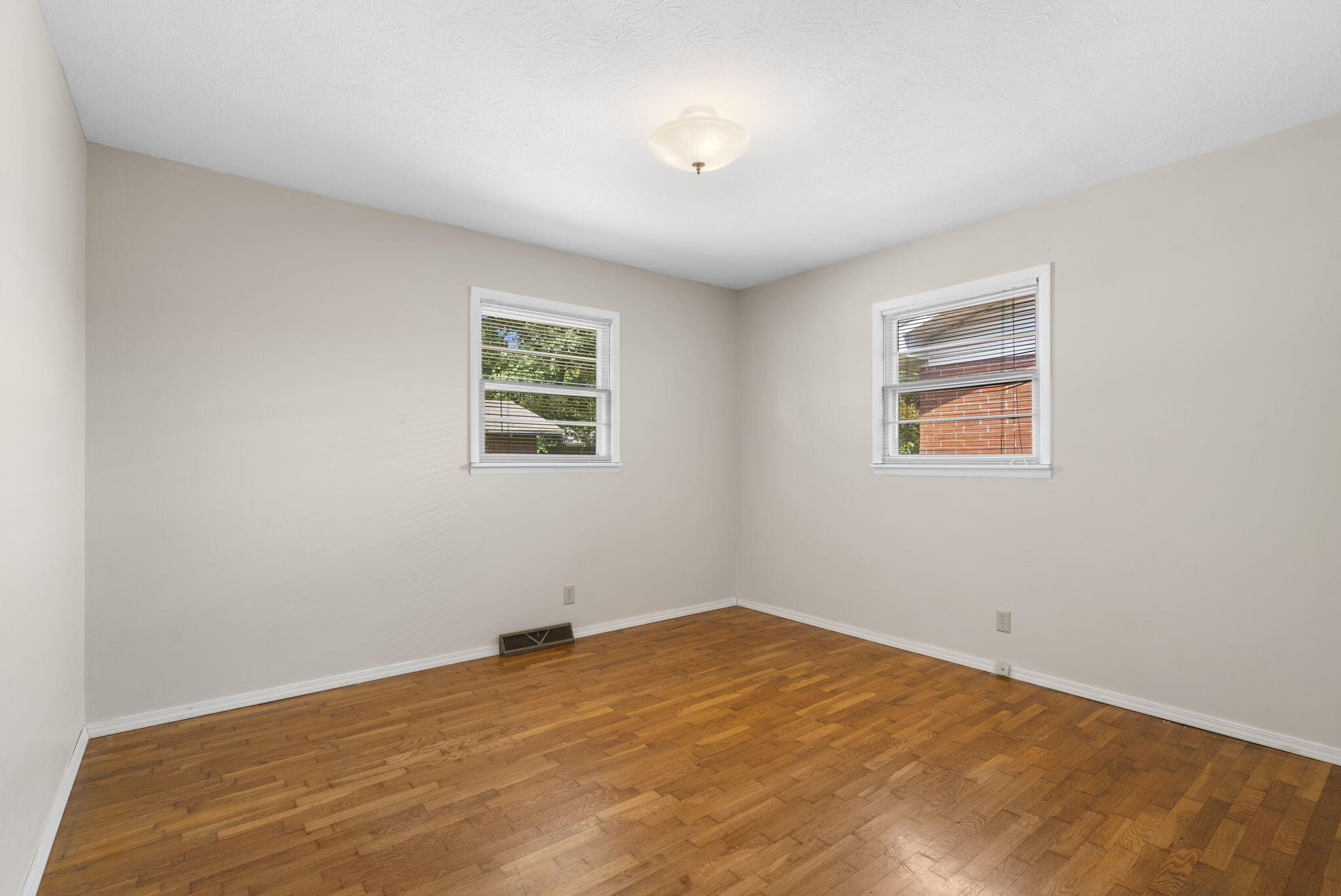 2463 South Dollison Avenue Property Photo 16