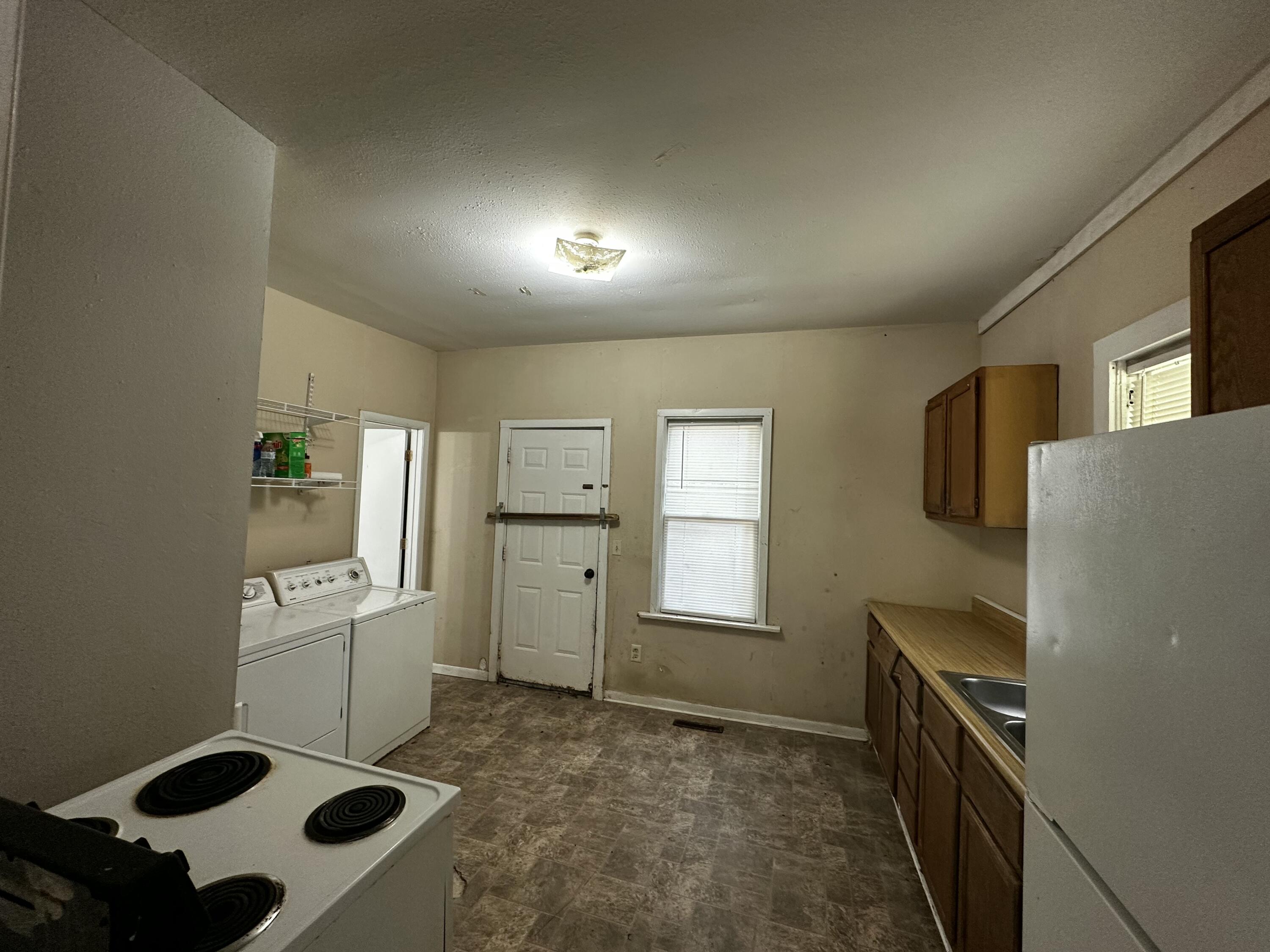 622 North Park Avenue Property Photo 6