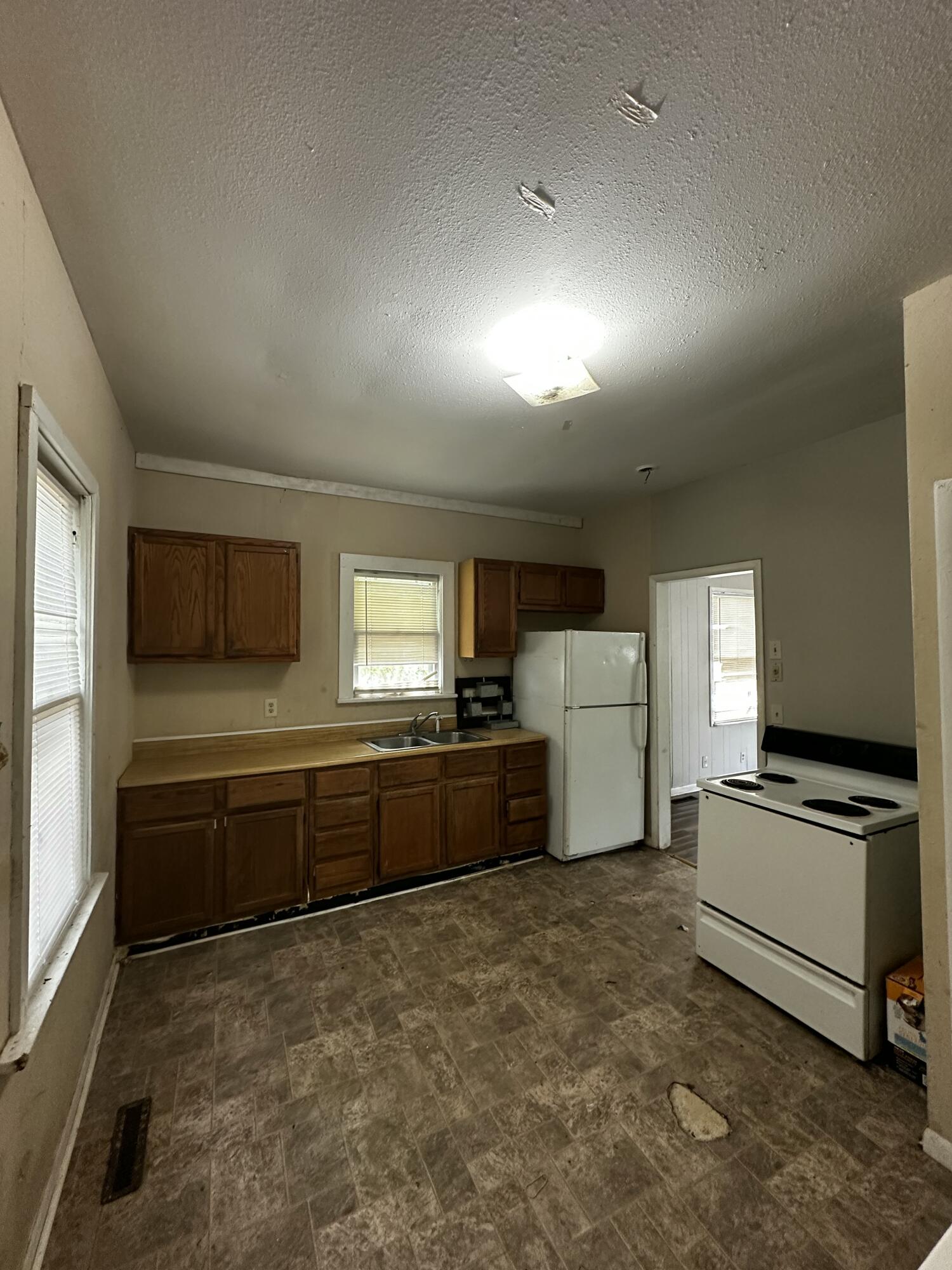 622 North Park Avenue Property Photo 8