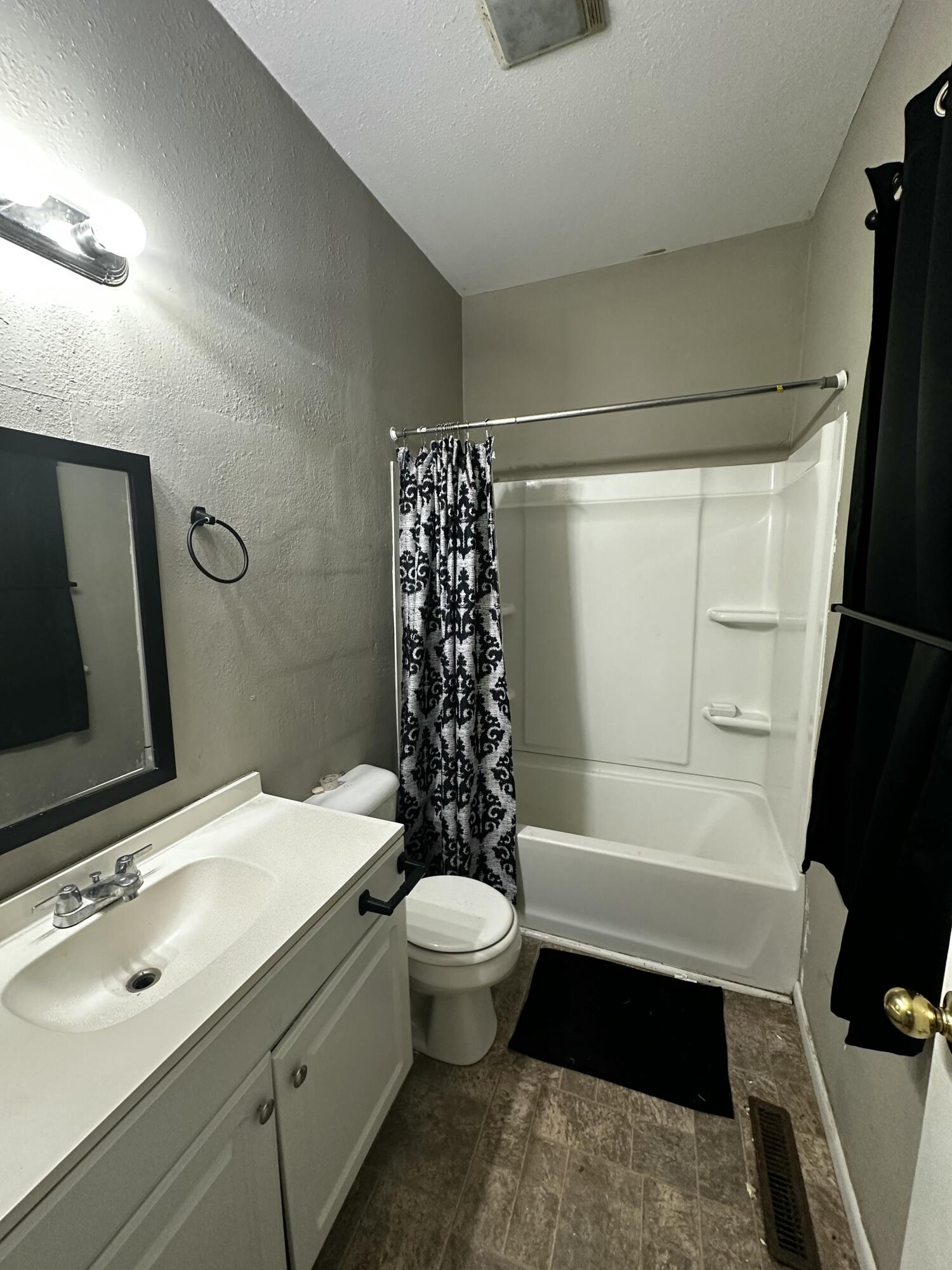 622 North Park Avenue Property Photo 9