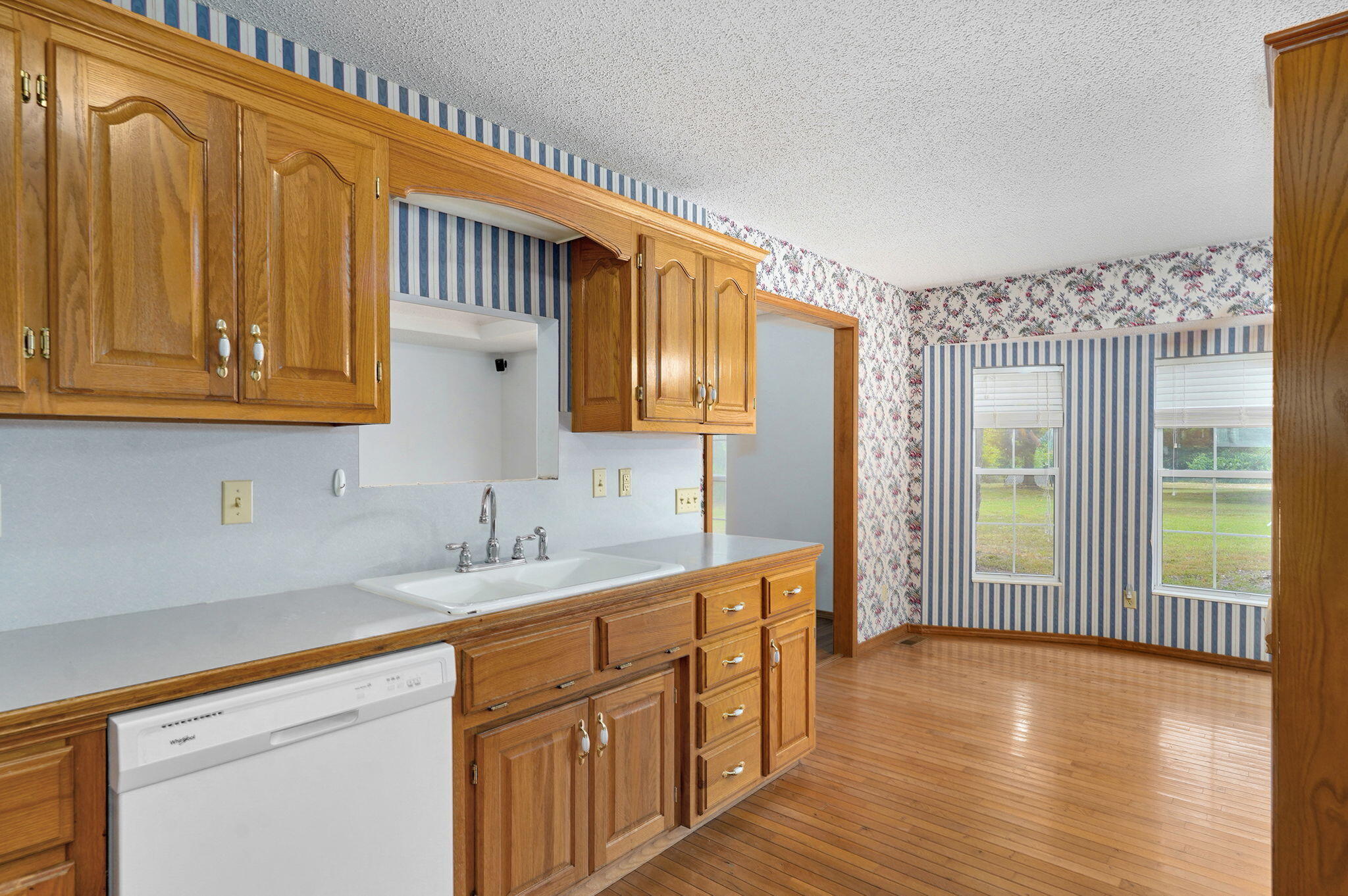 3740 West Farm Road 106 Property Photo 16