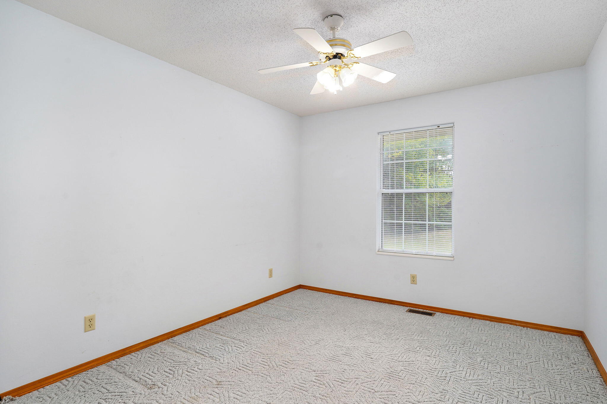 3740 West Farm Road 106 Property Photo 23