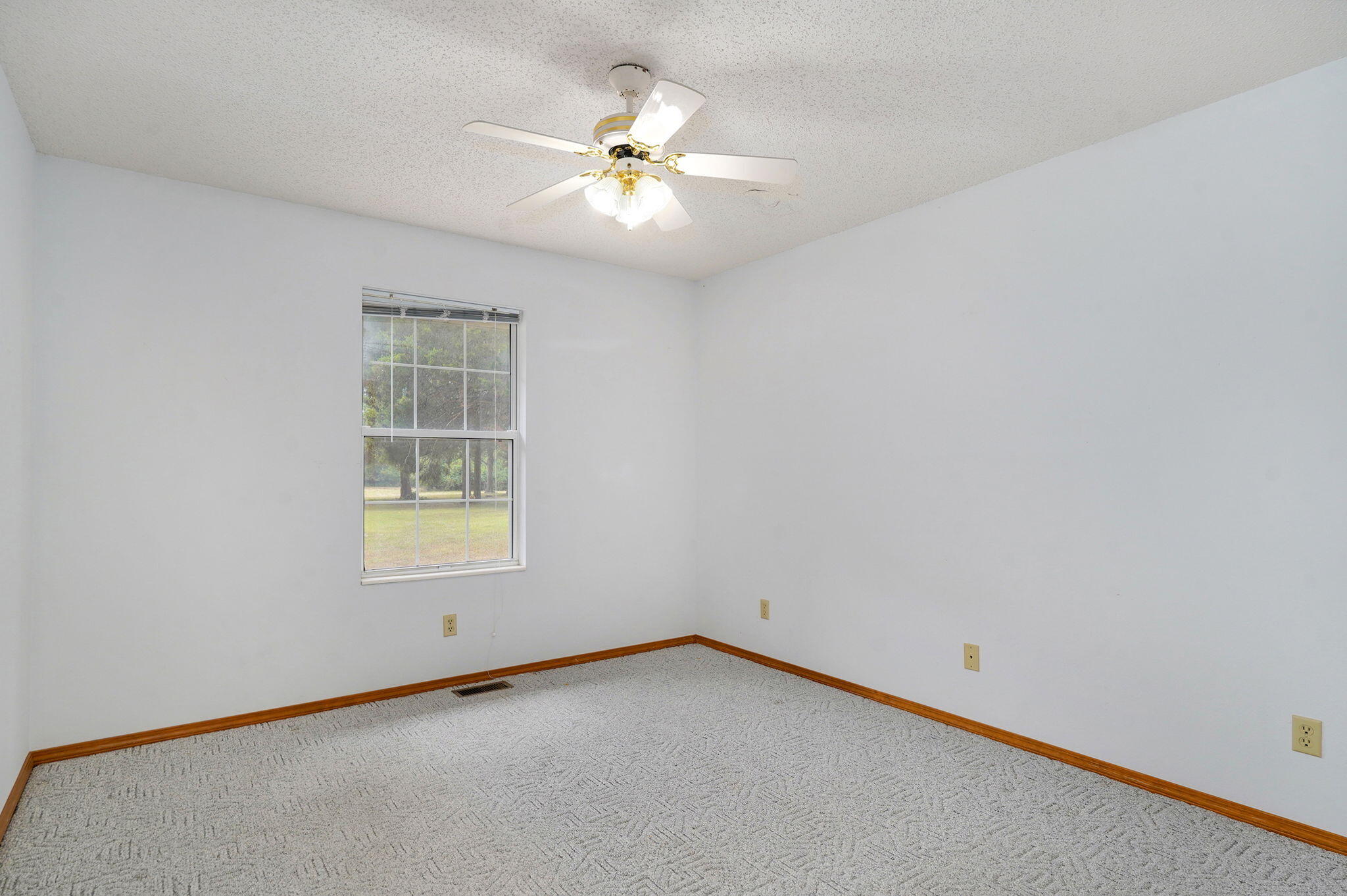 3740 West Farm Road 106 Property Photo 24