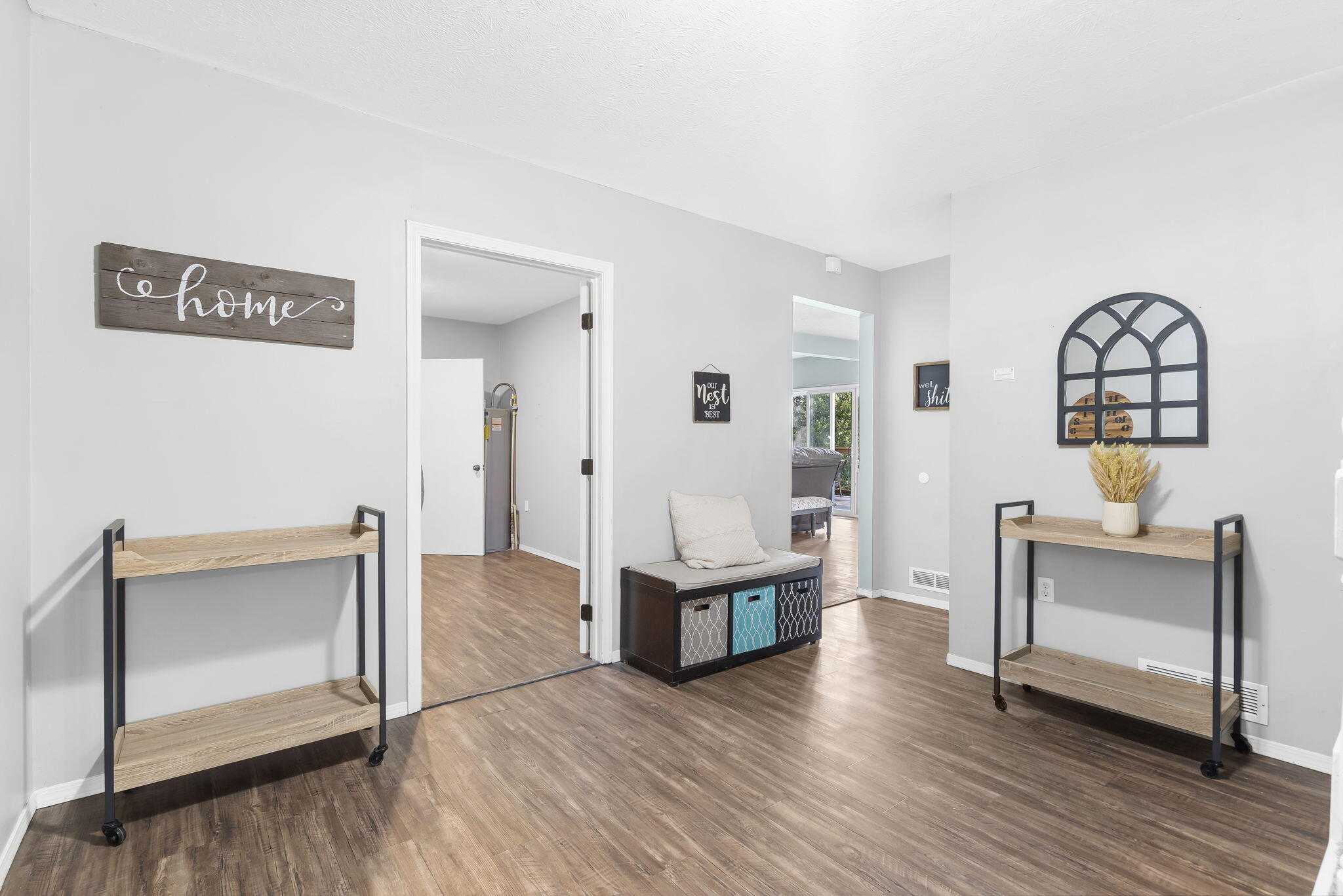 379 Lakewood Loop Property Photo 6