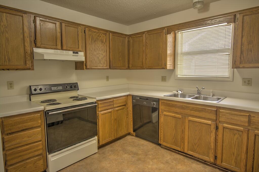 206 South Howard Street Property Photo 5