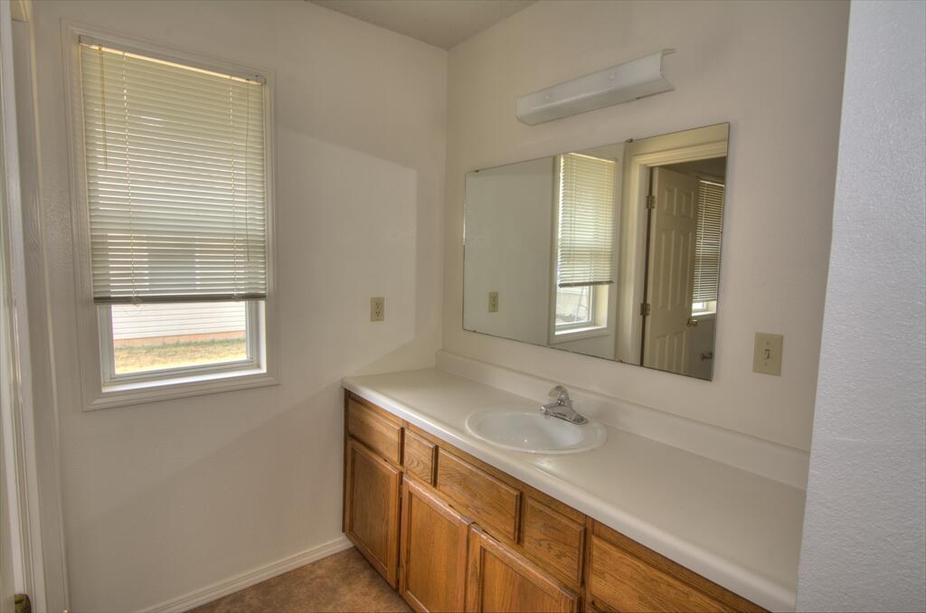 206 South Howard Street Property Photo 8