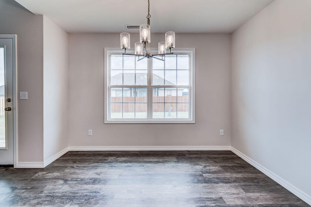 1371 North Lyon Avenue Property Photo 14