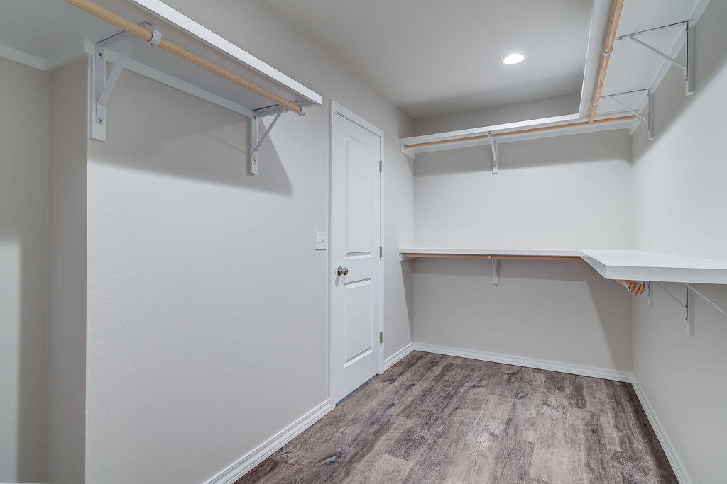 1371 North Lyon Avenue Property Photo 28