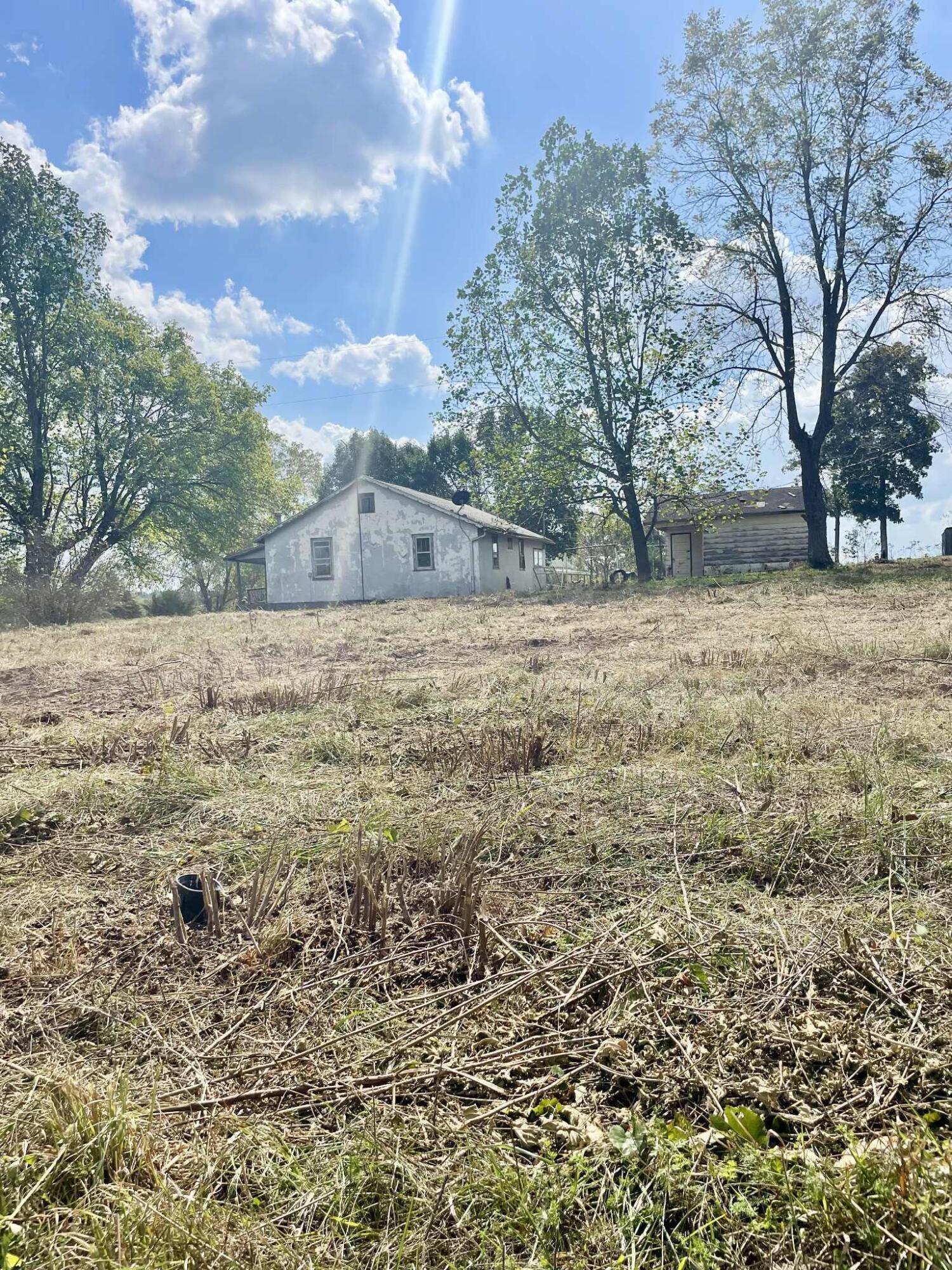 8825 Loring Rd Property Photo 5