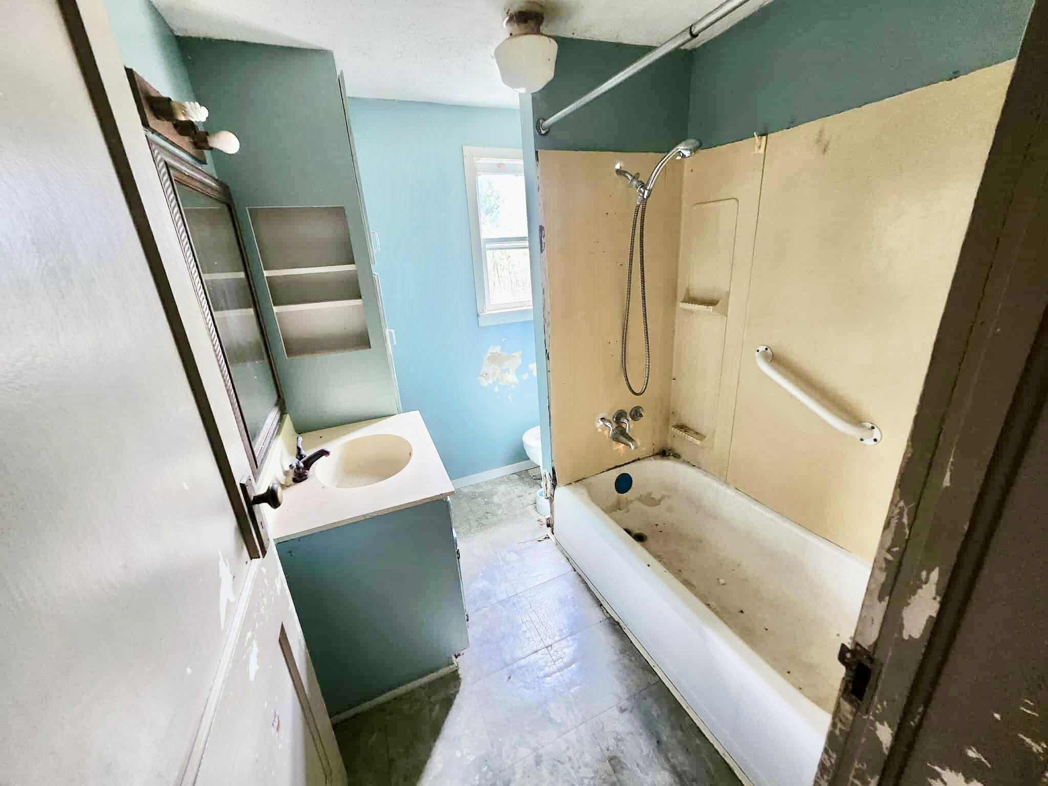 8825 Loring Rd Property Photo 8